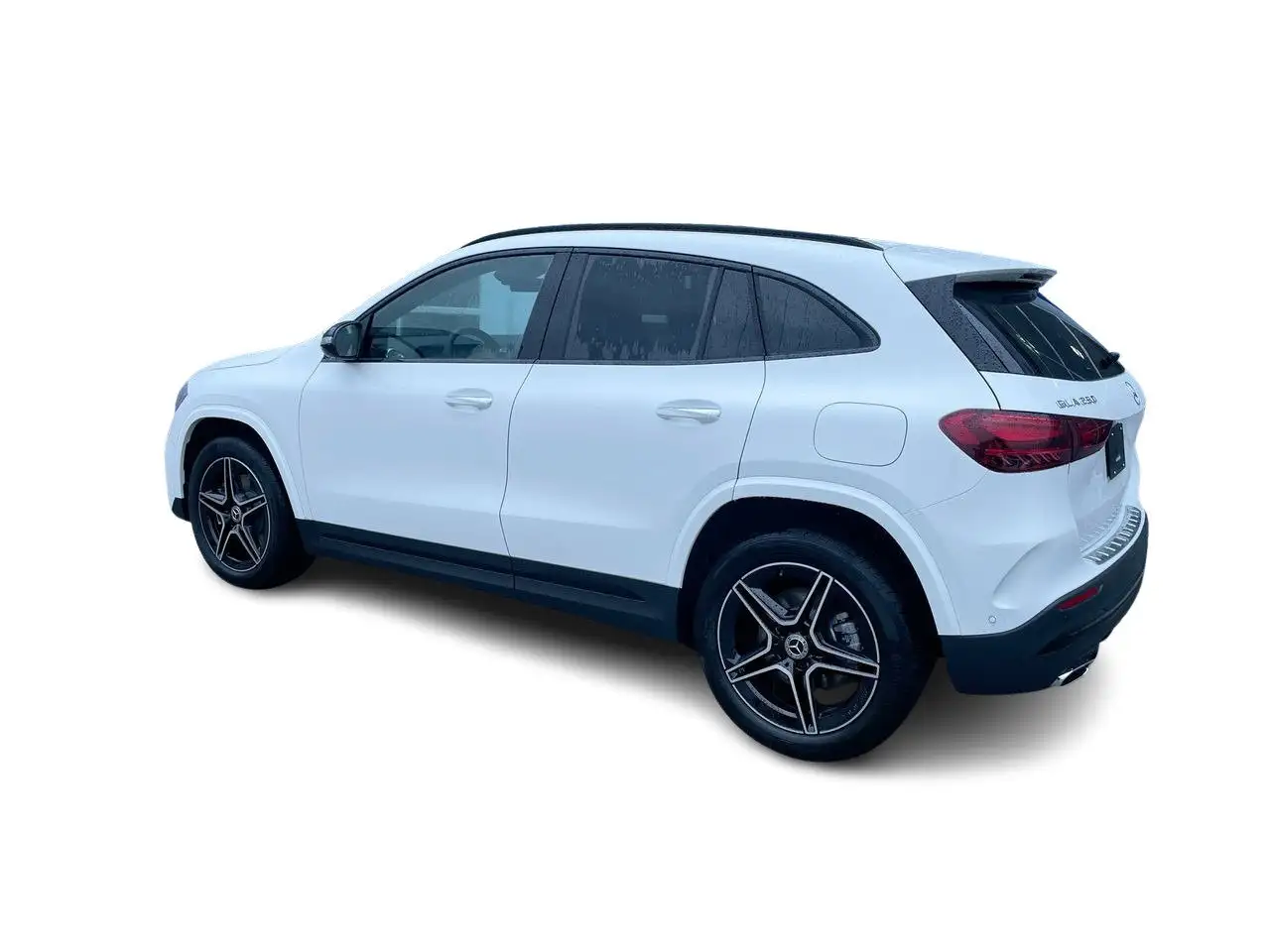 Mercedes-Benz GLA снимка Mercedes-Benz GLA