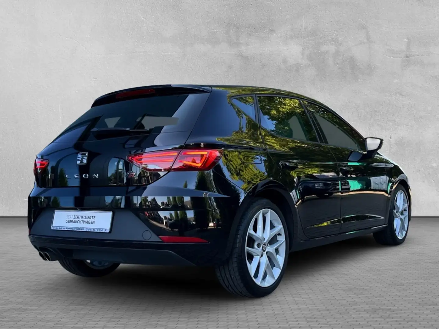 SEAT Leon FR 1.4 TSI AppleCarPlay KAMERA KLIMA NAV BT PDC LE Schwarz - 2