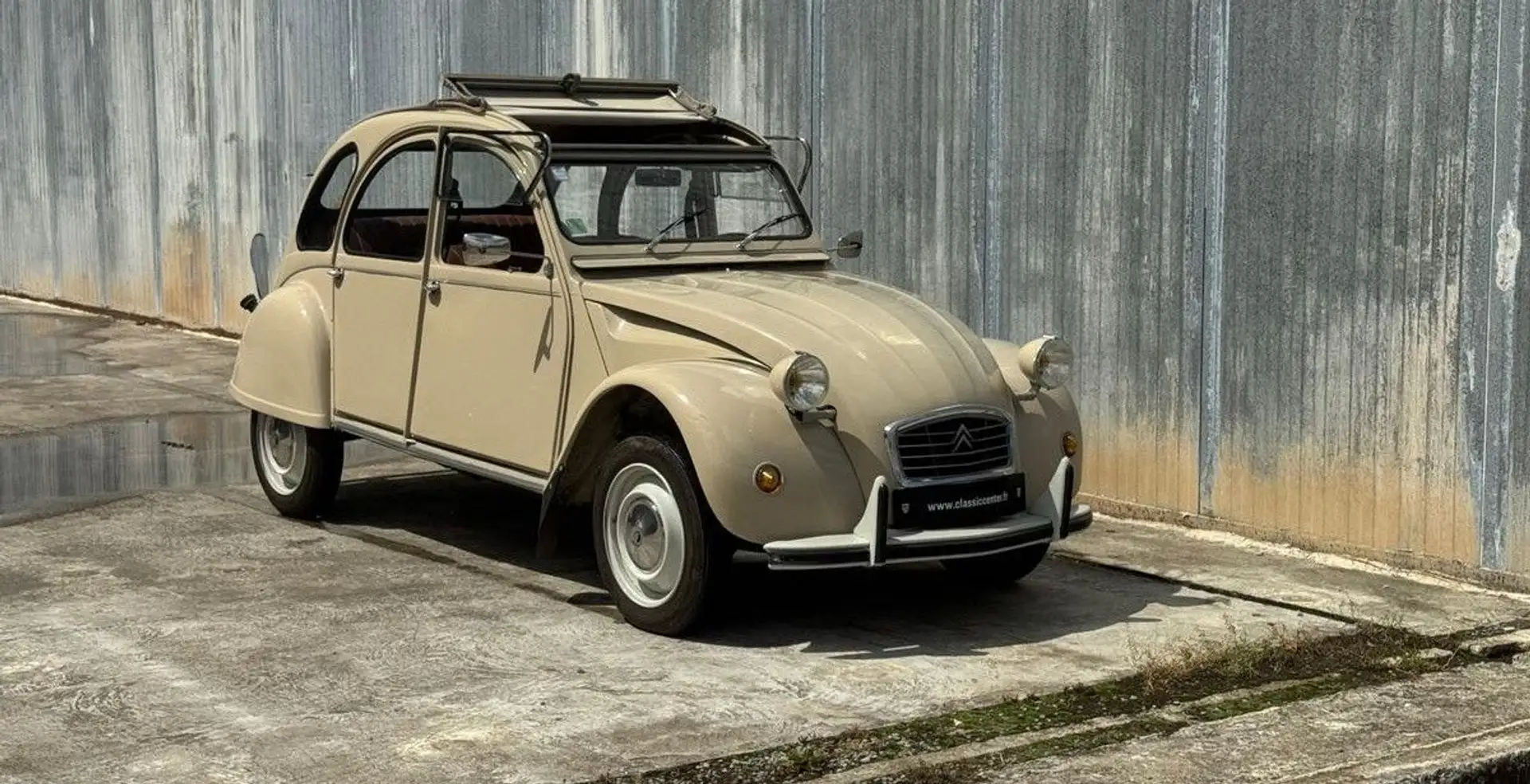 Citroen 2CV 2 CV 6 1975 Beige - 1