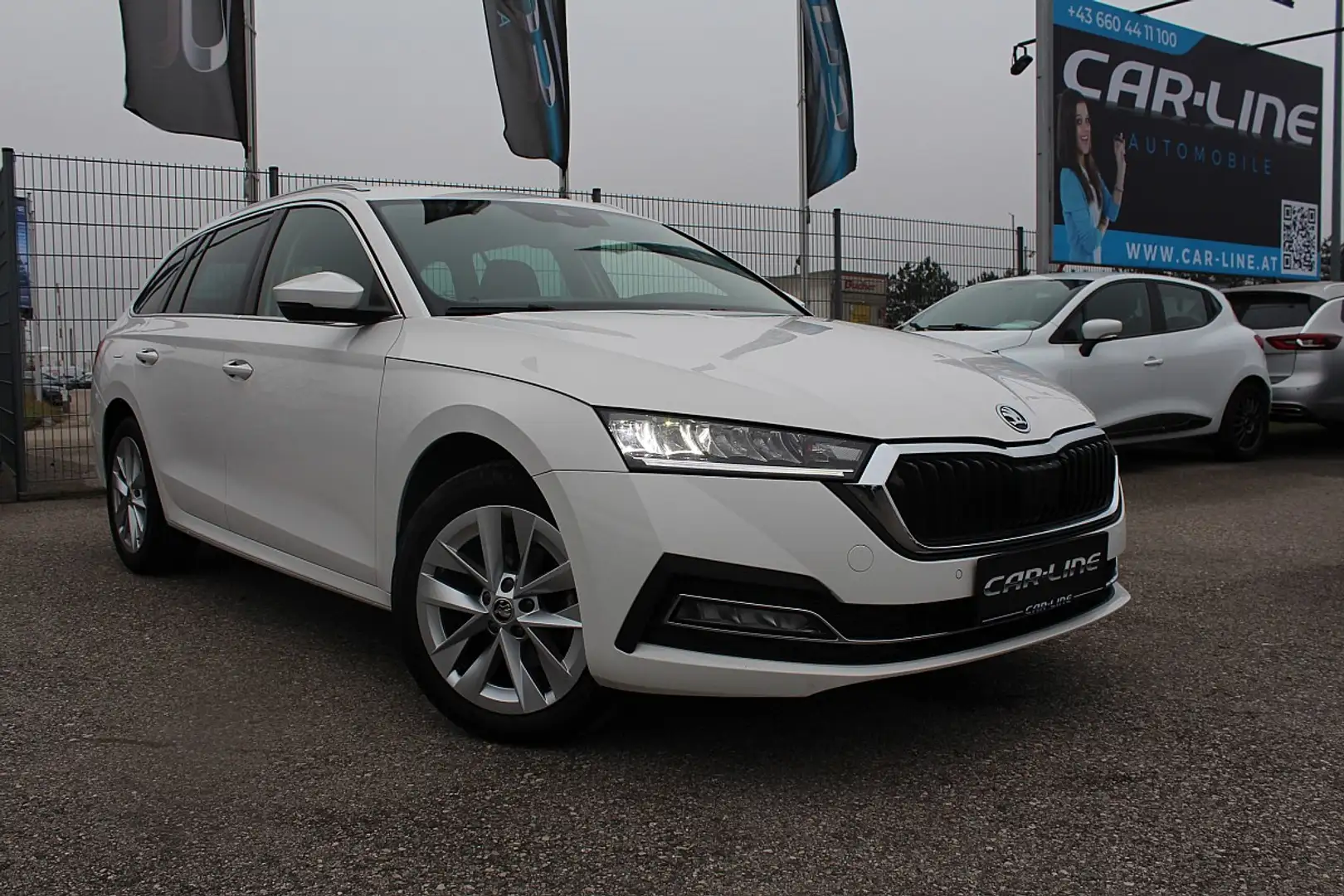 Skoda Octavia Combi 2,0 TDI Style DSG Head Up,Matrix Led,Keyl... Blanc - 1