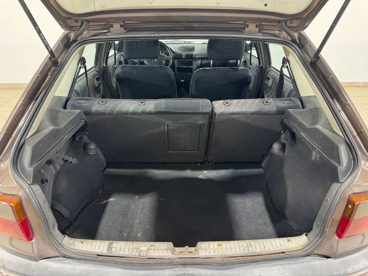 Opel Astra 1.6 *WENIG KILOMETER+AHK+SCHMUTZFÄNGER*, foto 7
