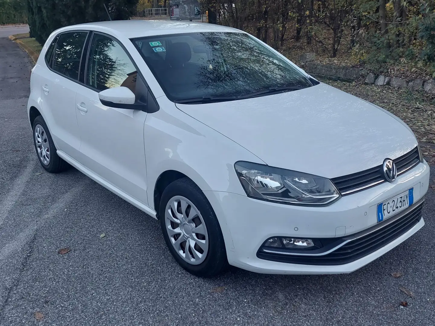 Volkswagen Polo 1.4 TDI 90 CV 5p Comfortline BlueMotion Technology Bianco - 2