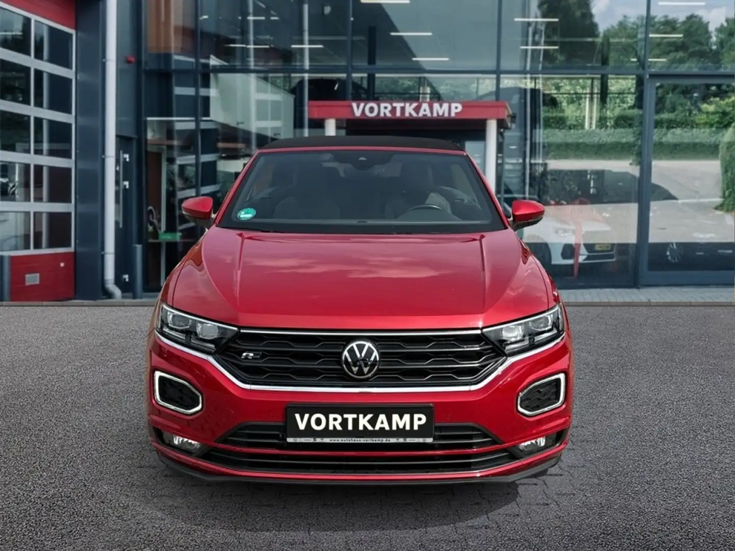 Volkswagen T-Roc 1.5 TSI DSG R-LINE CAMERA/NAVI/ACC/STOEL-STUURVERW Rood - 2