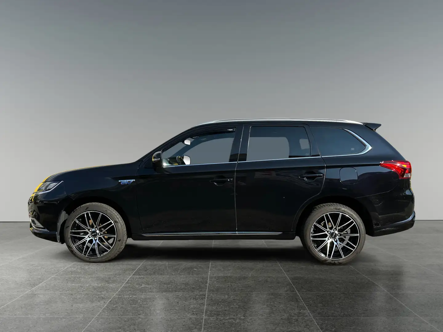 Mitsubishi Outlander 2,4 PHEV Diamond Connect  8-fach bereift! AHK! Noir - 2