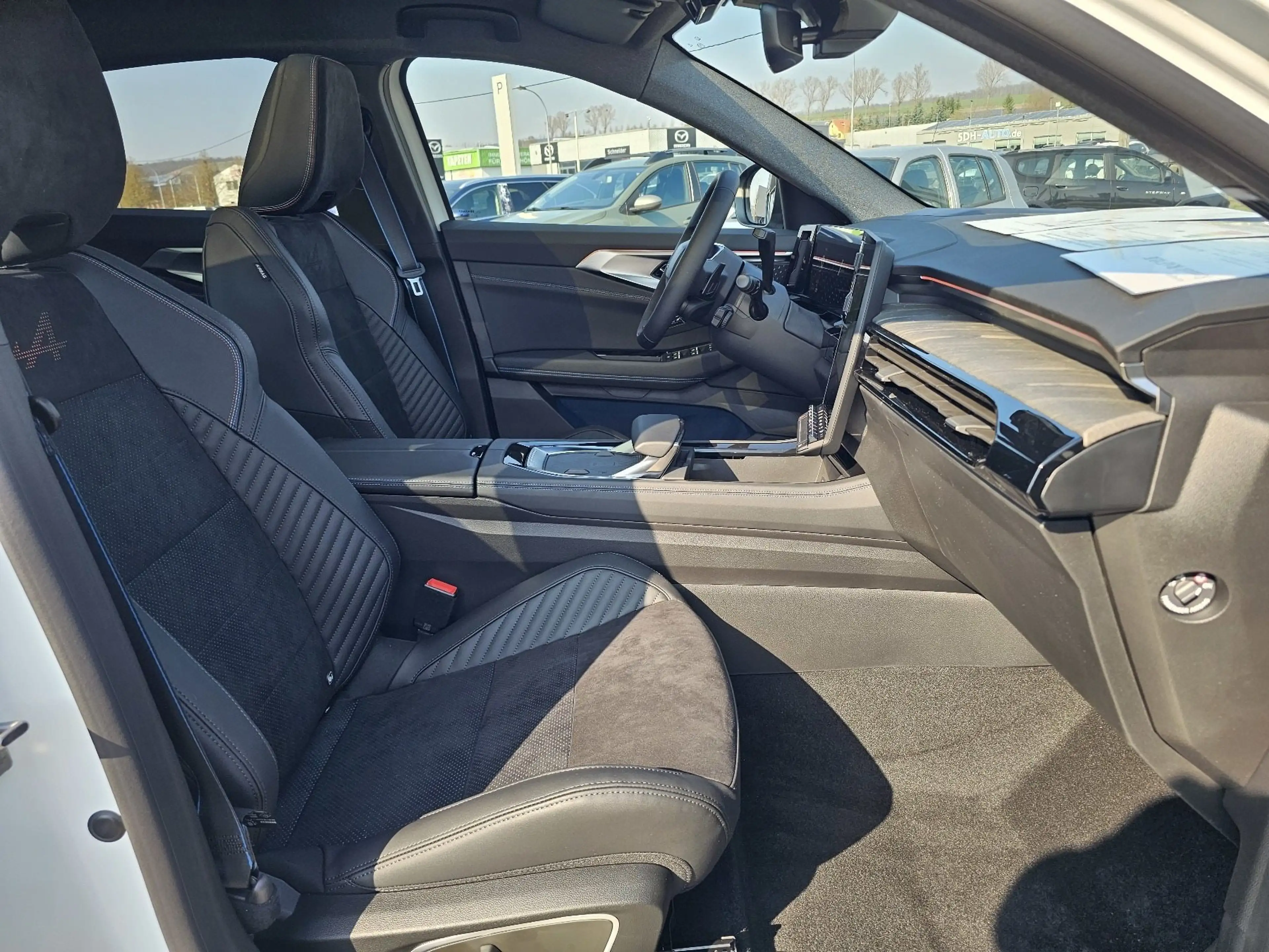 Renault Rafale Esprit Alpine E-Tech Full Hybrid 200 — photo 9