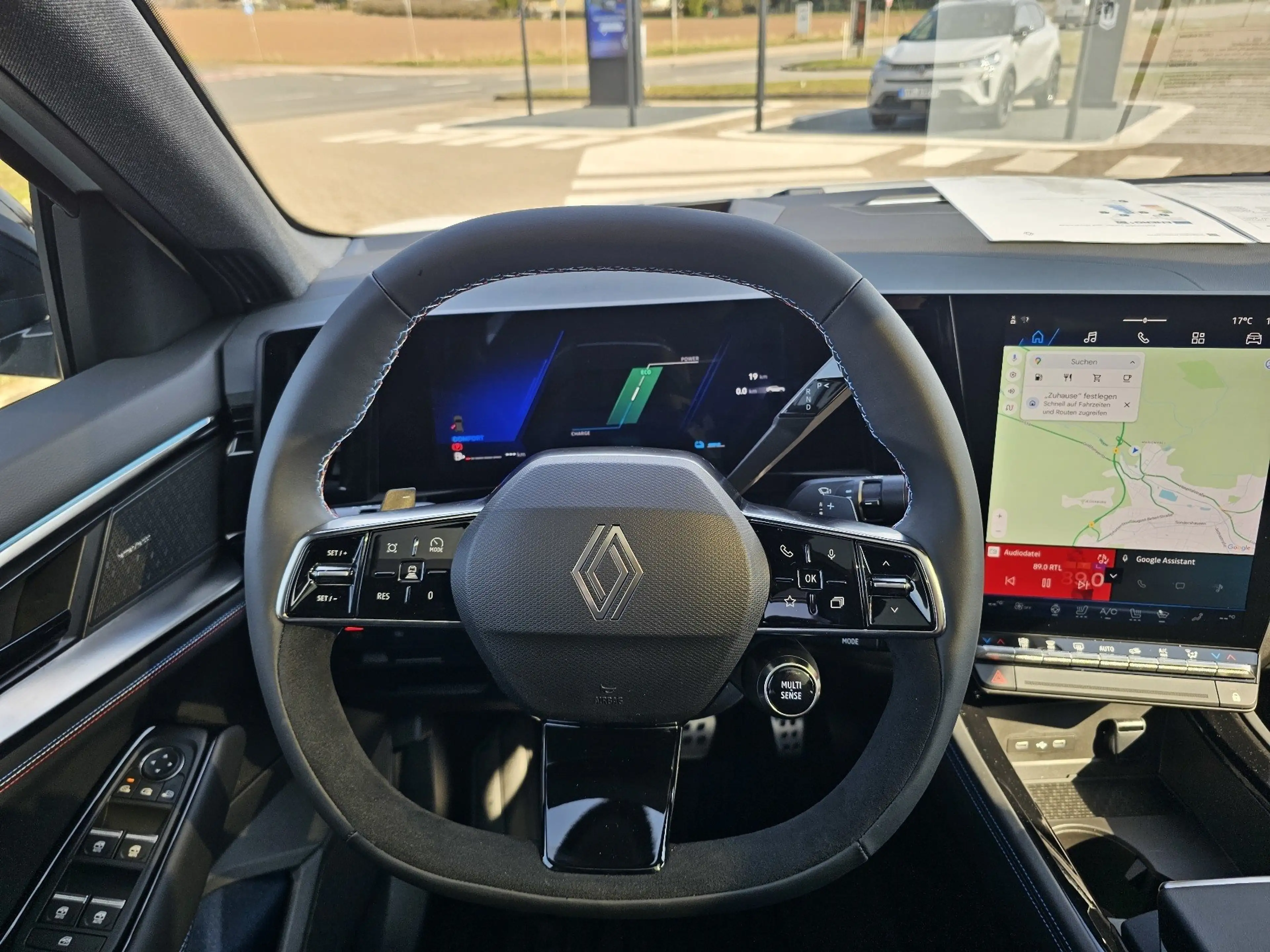 Renault Rafale Esprit Alpine E-Tech Full Hybrid 200 — photo 11