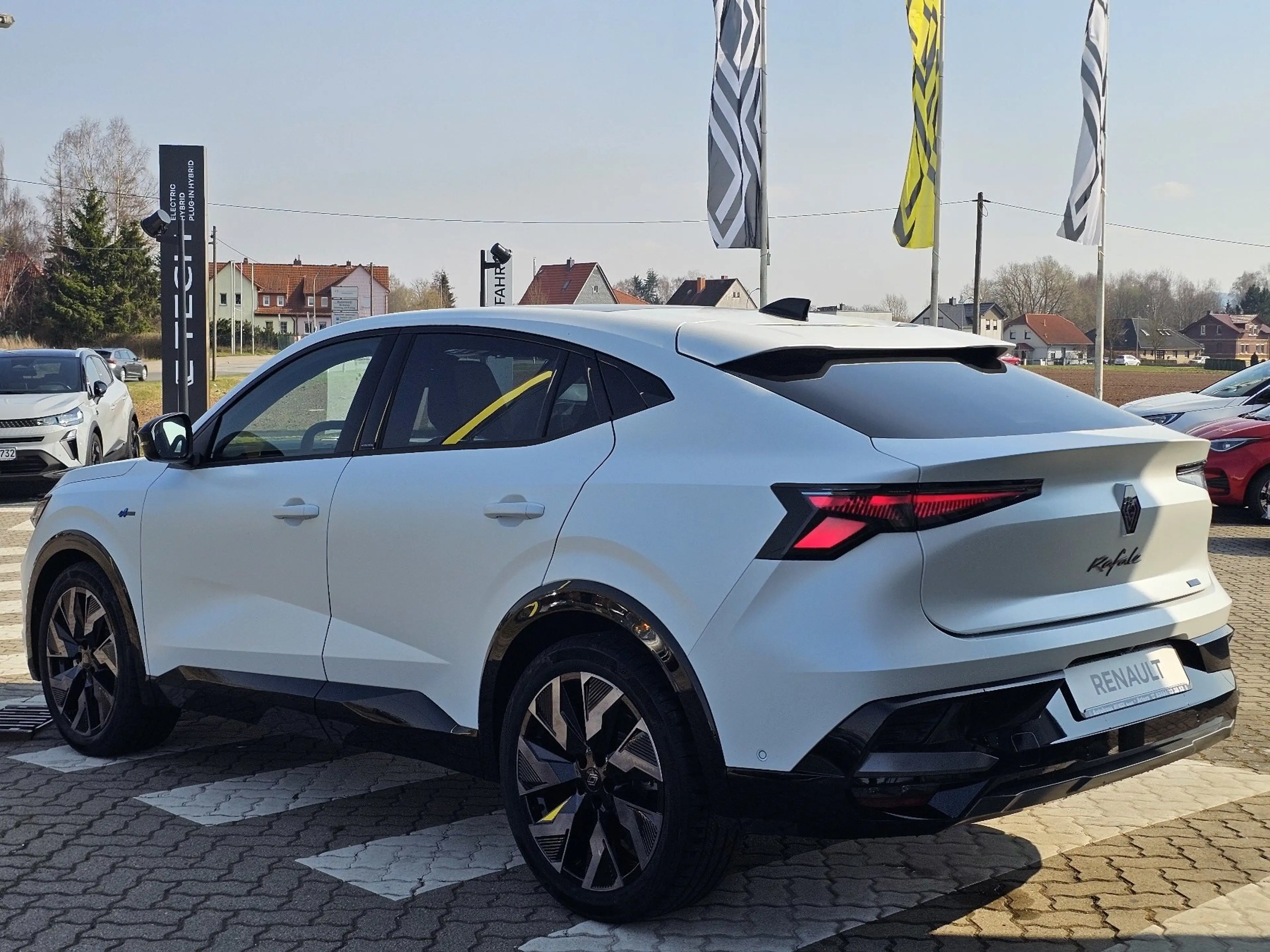 Renault Rafale Esprit Alpine E-Tech Full Hybrid 200 — photo 4