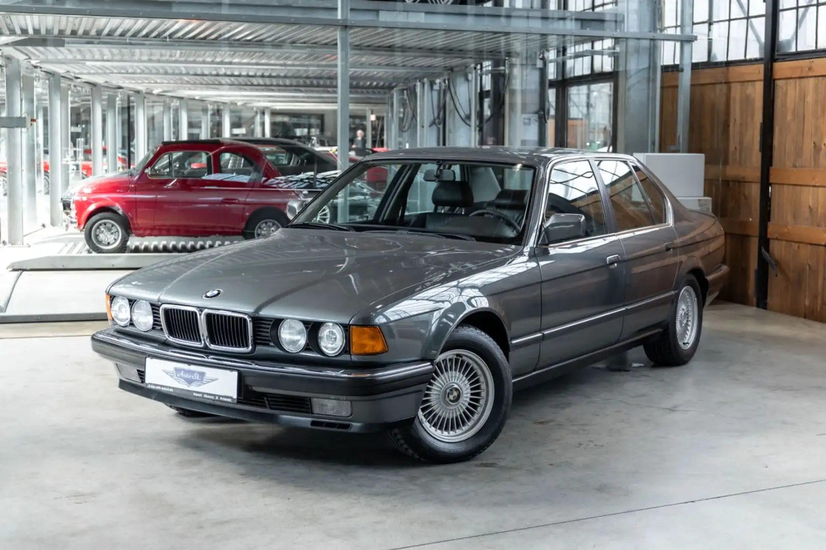BMW 750 i | Deutsch| Sitzheizung vorne + hinten Grijs - 1