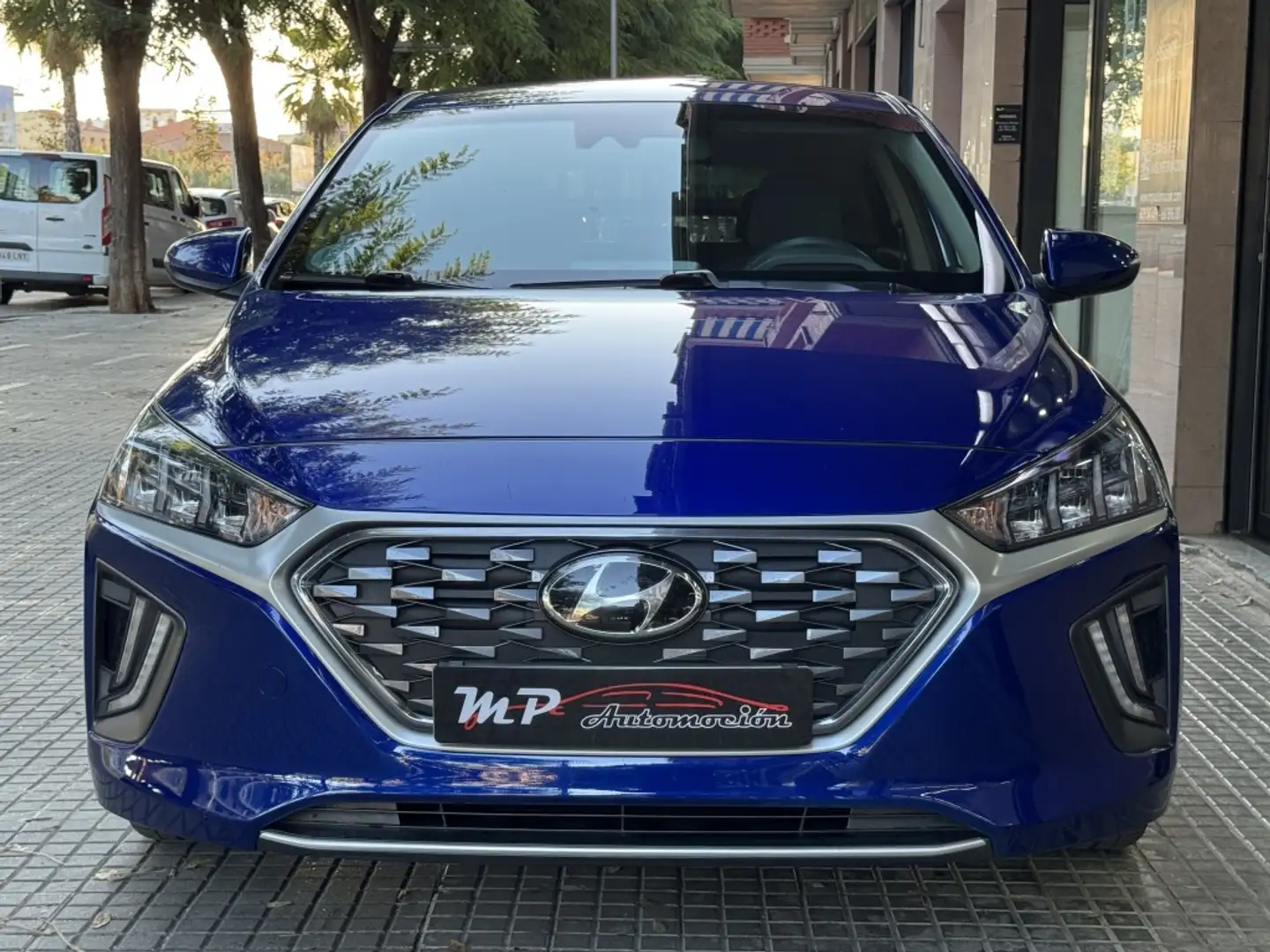 Hyundai IONIQ HEV 1.6 GDI Tecno Azul - 2