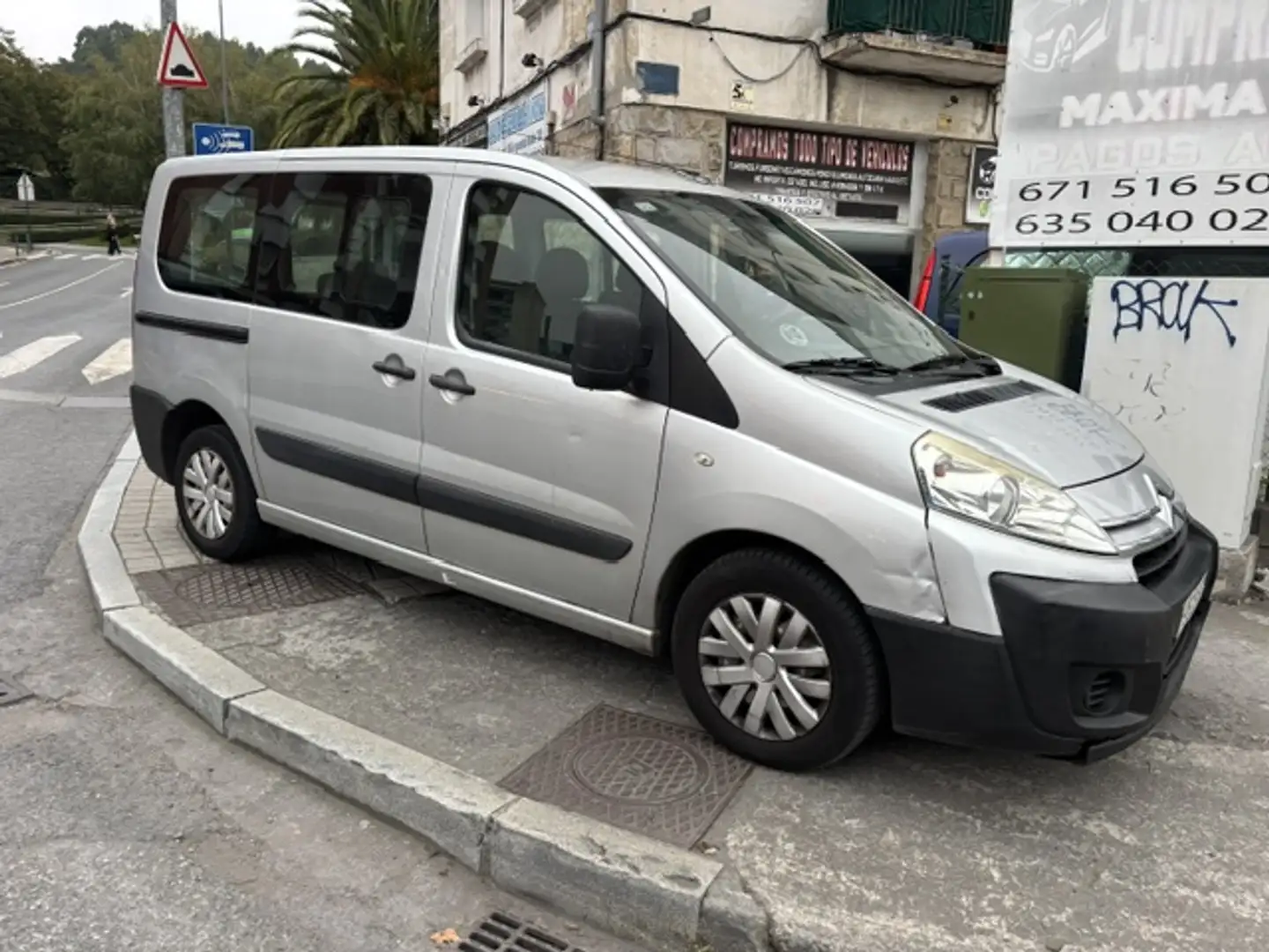Citroen Jumpy Combi HDI 5/9pl. 120 Plateado - 1