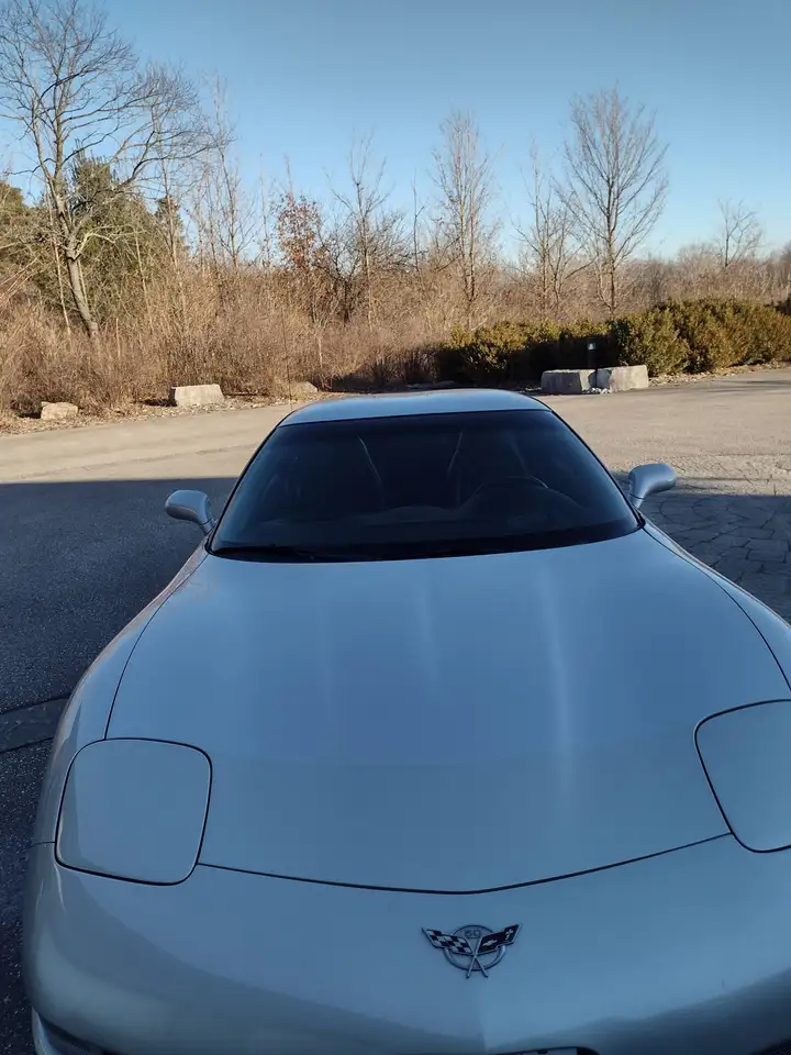 Chevrolet Corvette снимка Chevrolet Corvette