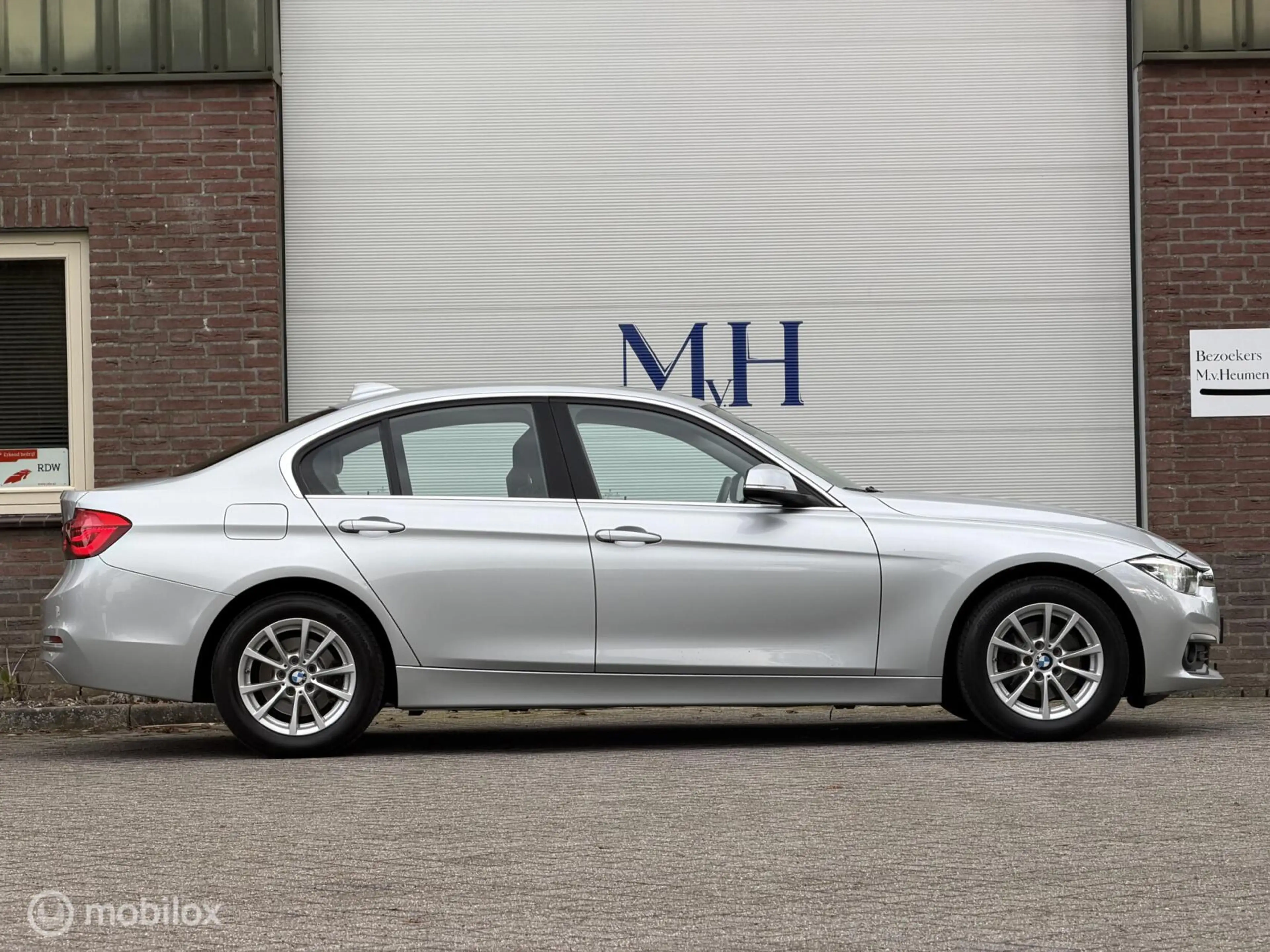 BMW 318 3-serie 318i LCI High Executive Leder Stoelverwarm — photo 8