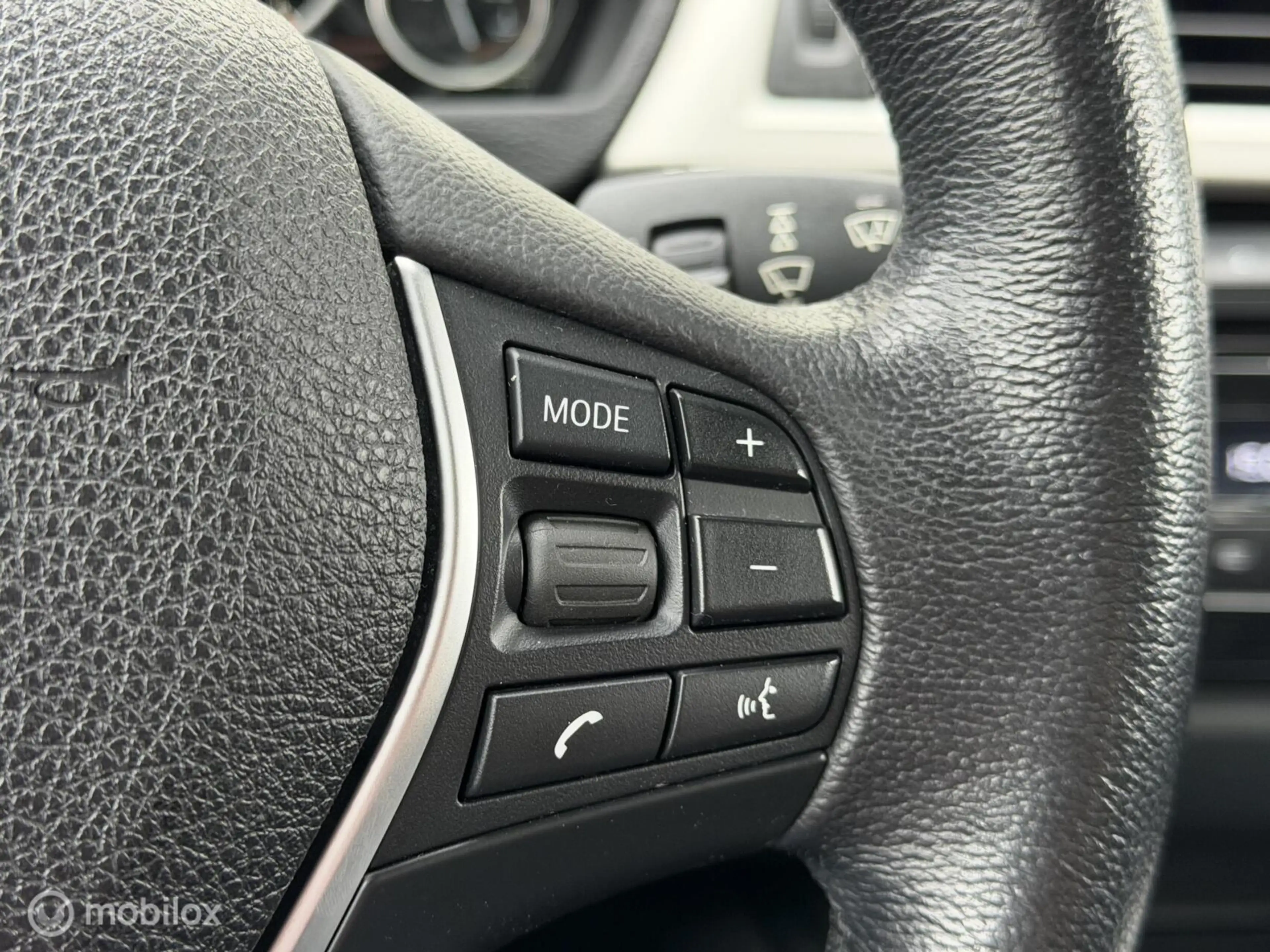BMW 318 3-serie 318i LCI High Executive Leder Stoelverwarm — photo 26