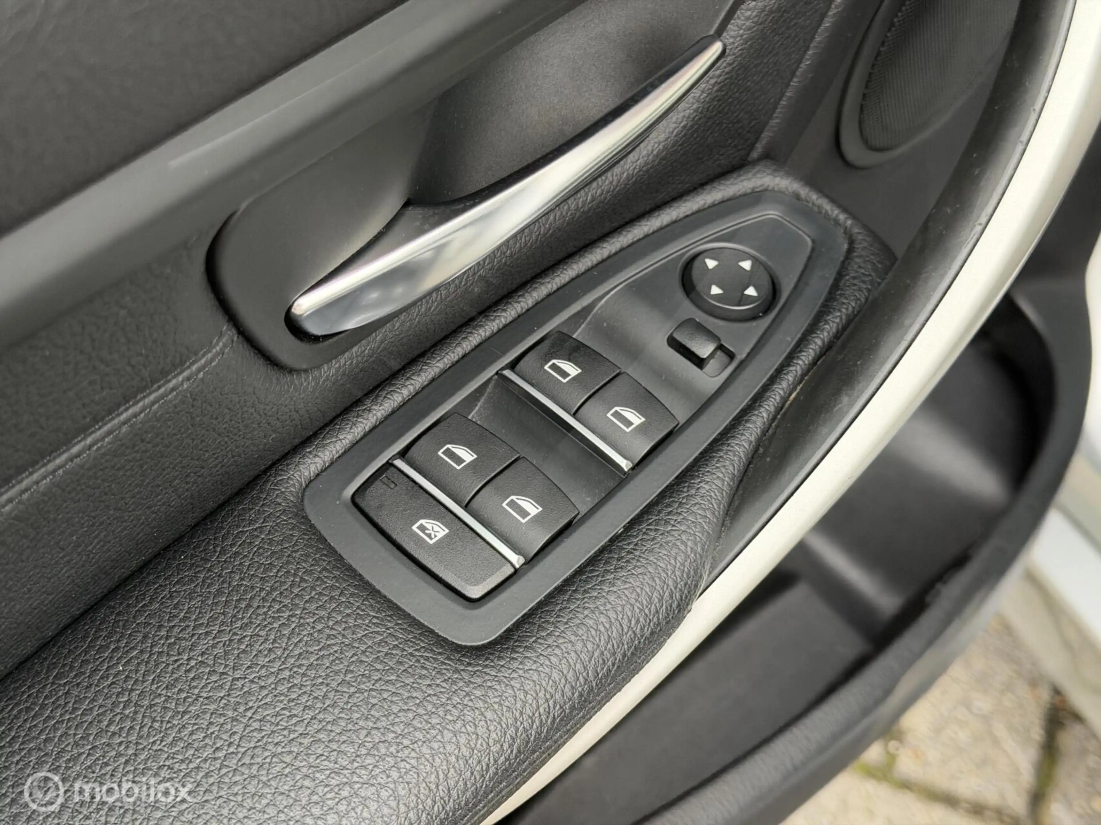 BMW 318 3-serie 318i LCI High Executive Leder Stoelverwarm — photo 23