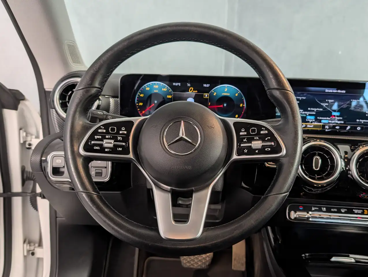 Mercedes-Benz CLA 180 SHOOTING BRAKE 180d Automatic Sport 8