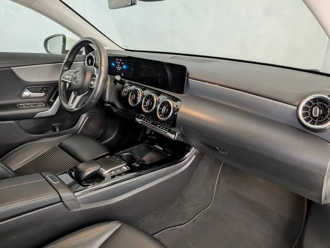Mercedes-Benz CLA 180 SHOOTING BRAKE 180d Automatic Sport 12