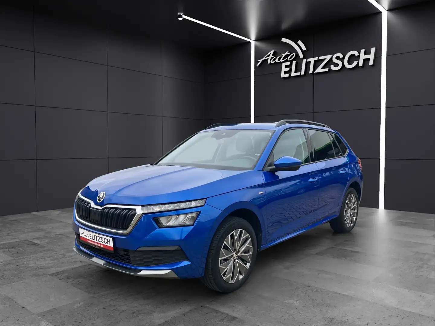 Skoda Kamiq TSI Clever LED AHK Navi GRA RFK SH Blau - 2