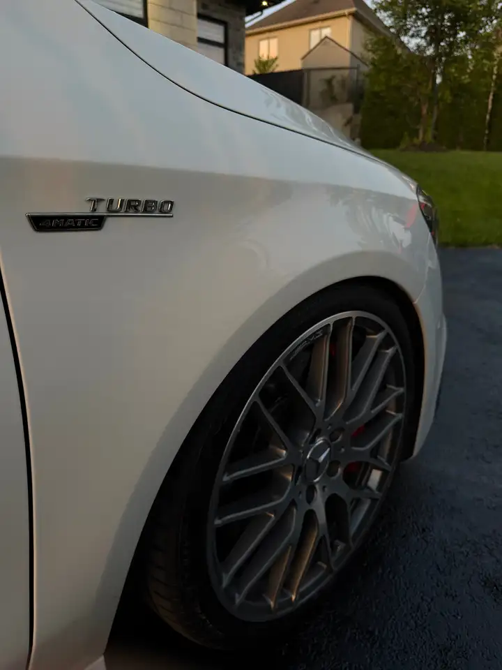 Mercedes-Benz CLA снимка Mercedes-Benz CLA