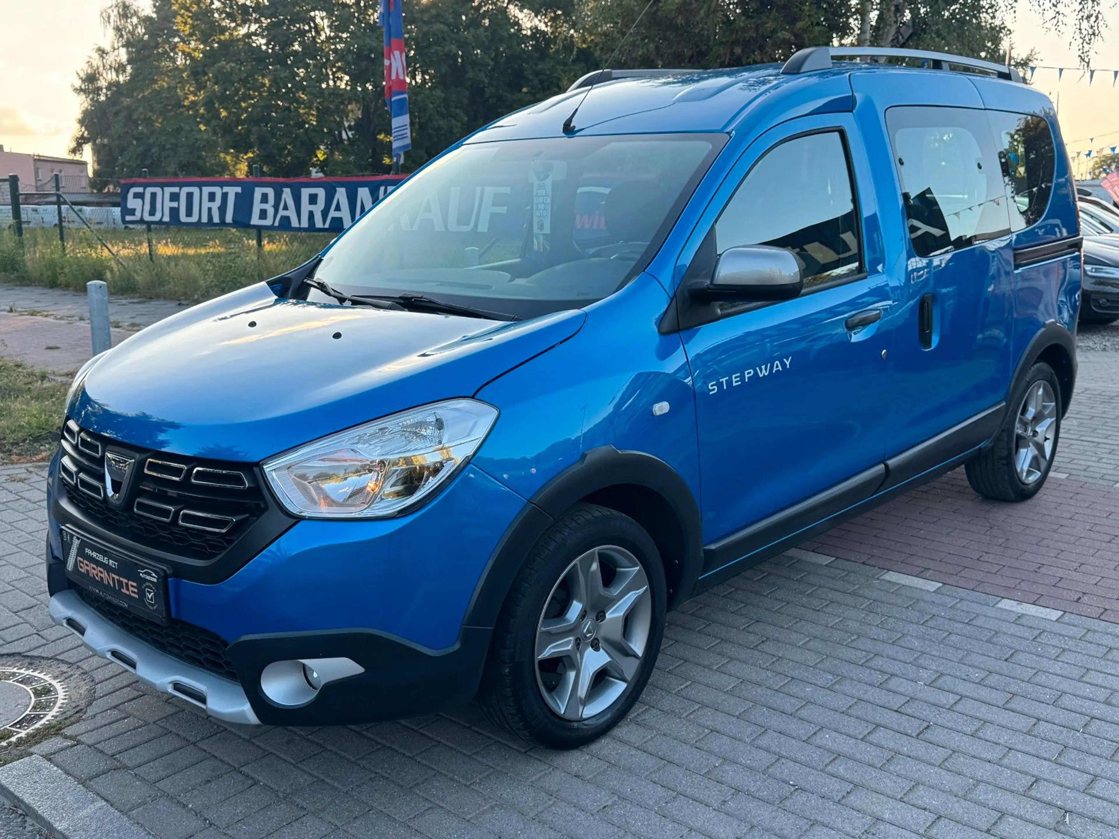 Dacia Dokker Stepway 1.6*Navi*Tempomat*PDC* — photo 8
