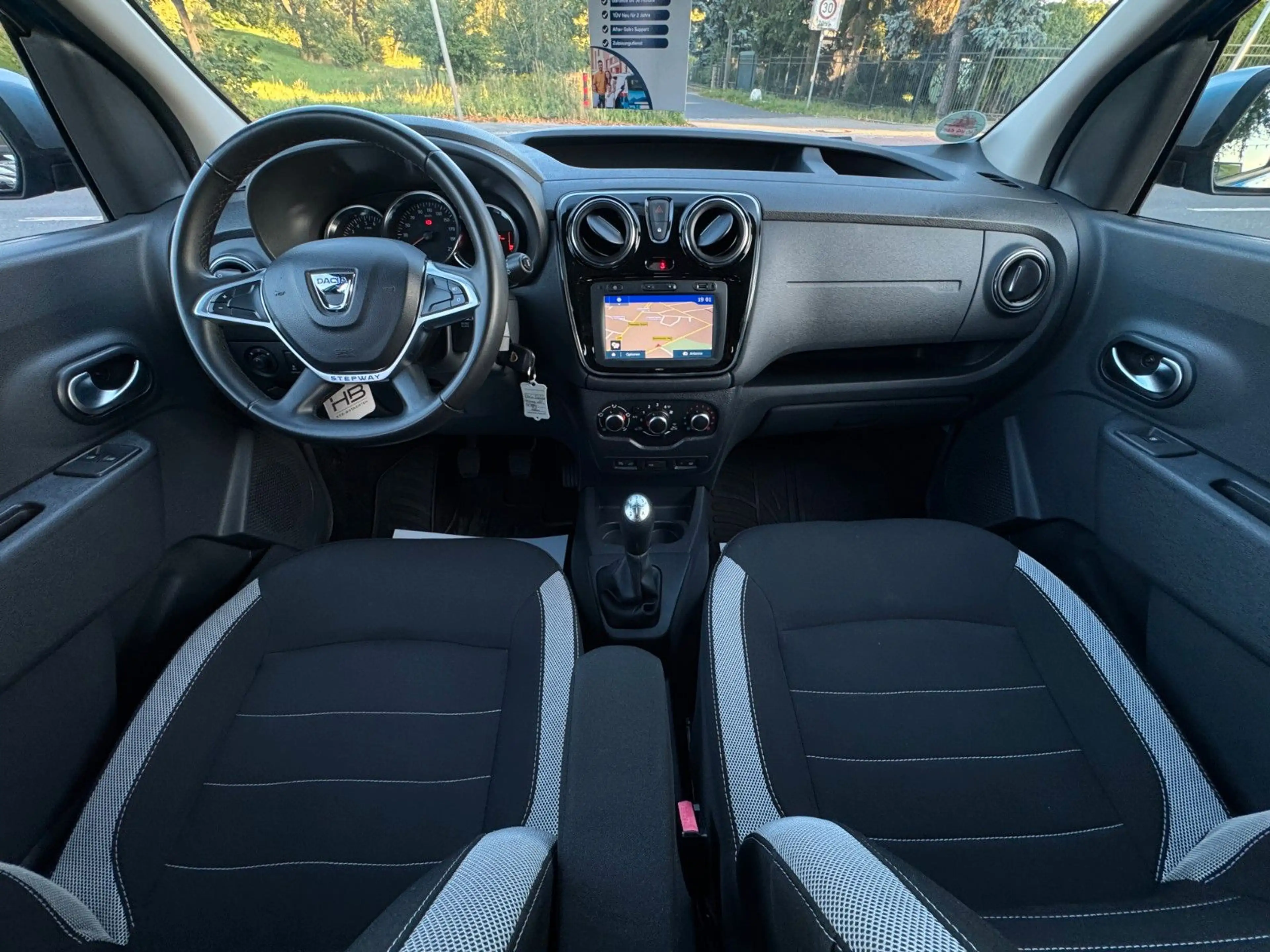 Dacia Dokker Stepway 1.6*Navi*Tempomat*PDC* — photo 11