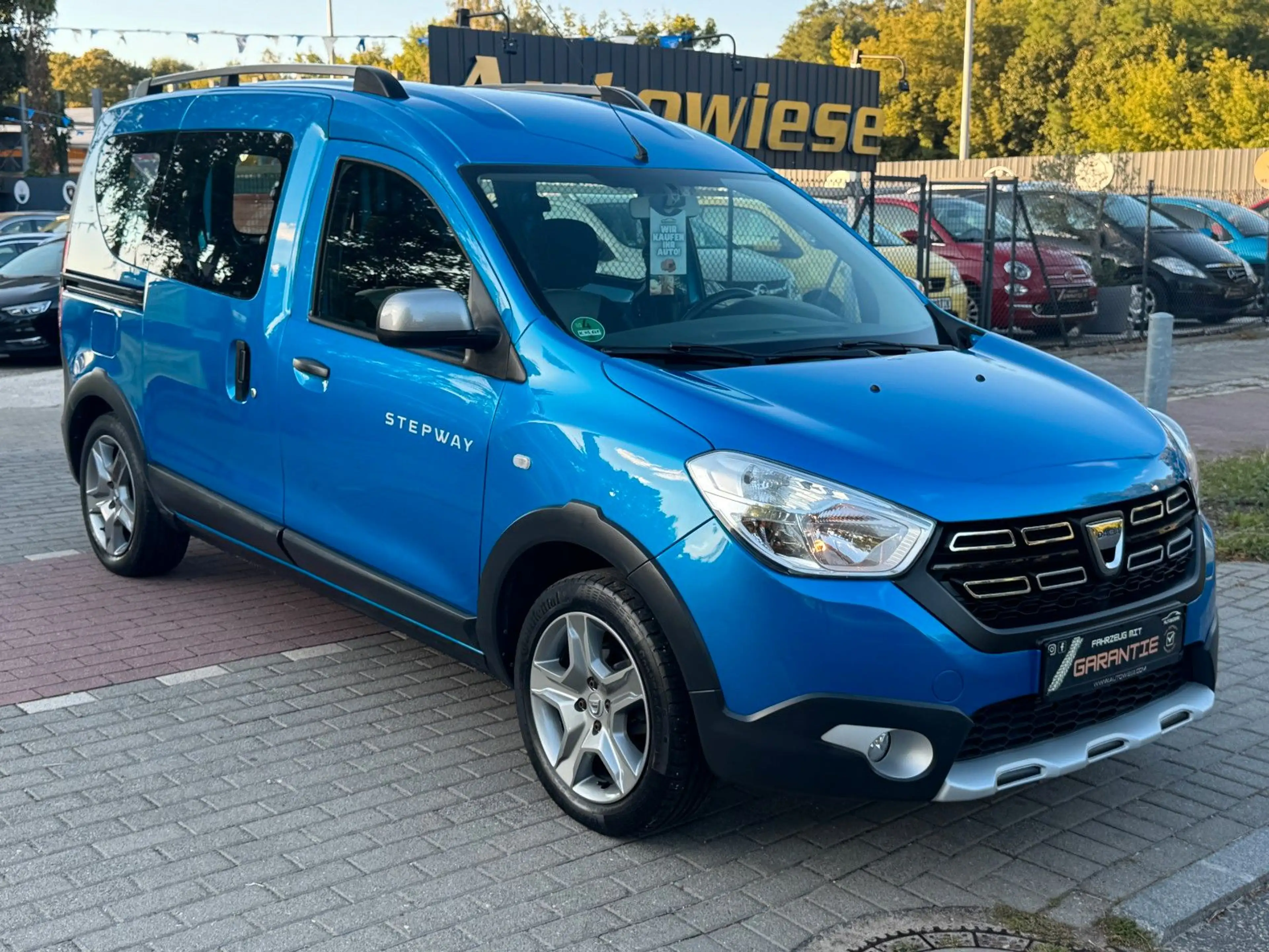 Dacia Dokker Stepway 1.6*Navi*Tempomat*PDC* — photo 3