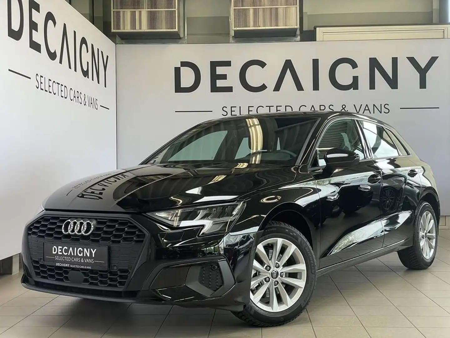 Audi A3 30 TFSi Sportback Attraction 35KM *Applecarplay/ Noir - 1
