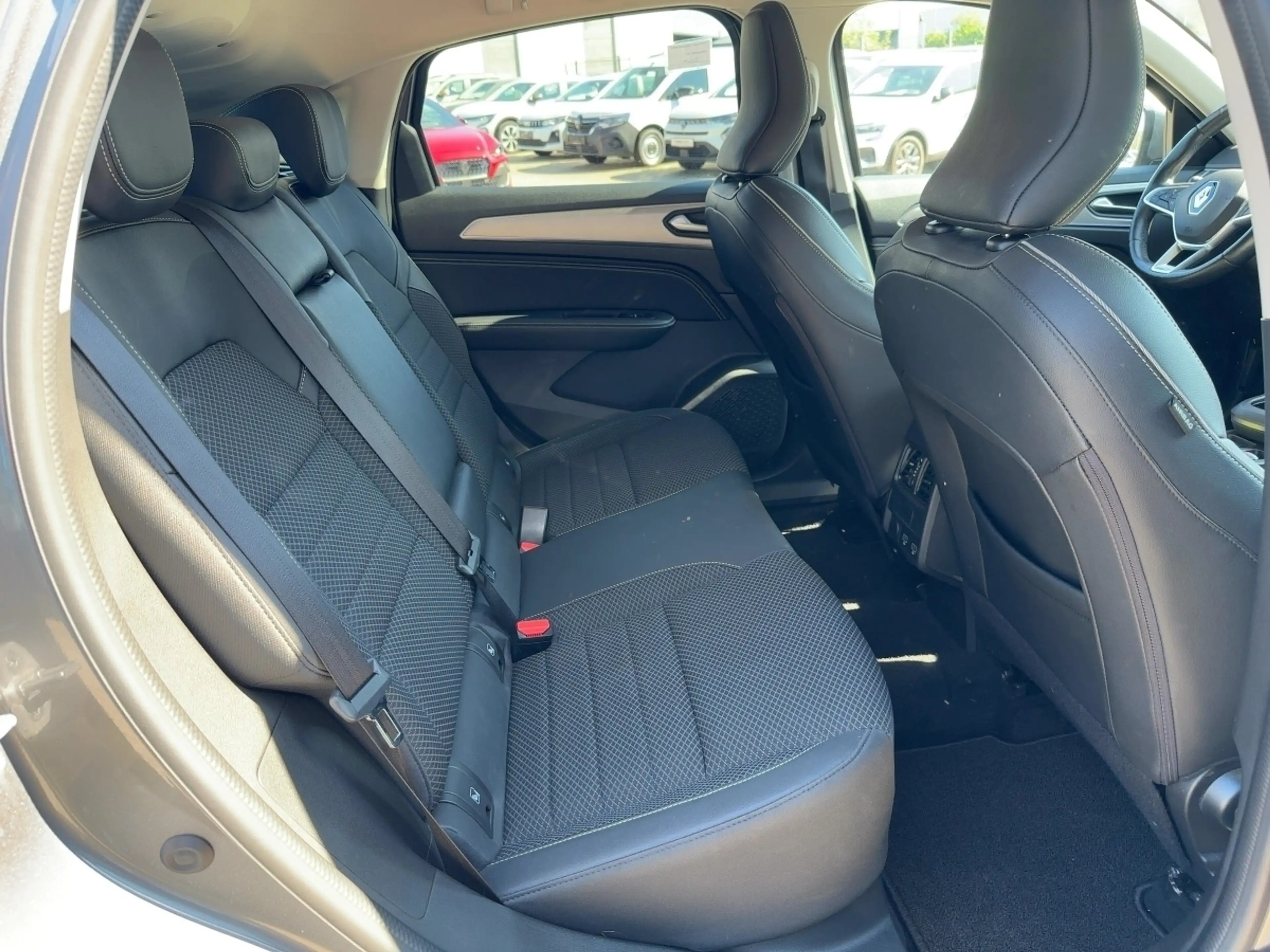 Renault Arkana INTENS TCe 140 Automatik — photo 12