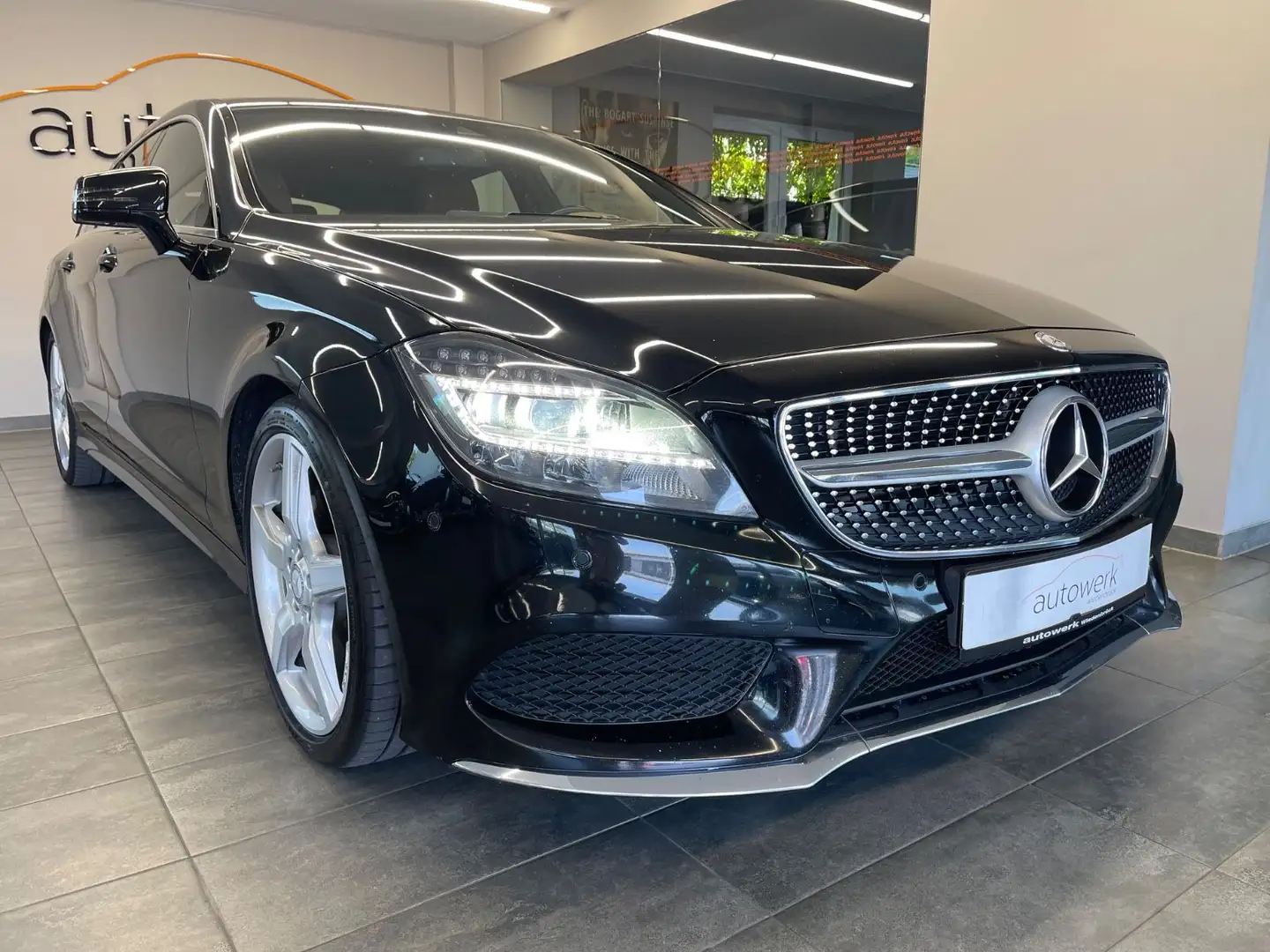 Mercedes-Benz CLS 350 BlueTec/d AMG-Line*LED/AHK/Leder/TOP Noir - 1