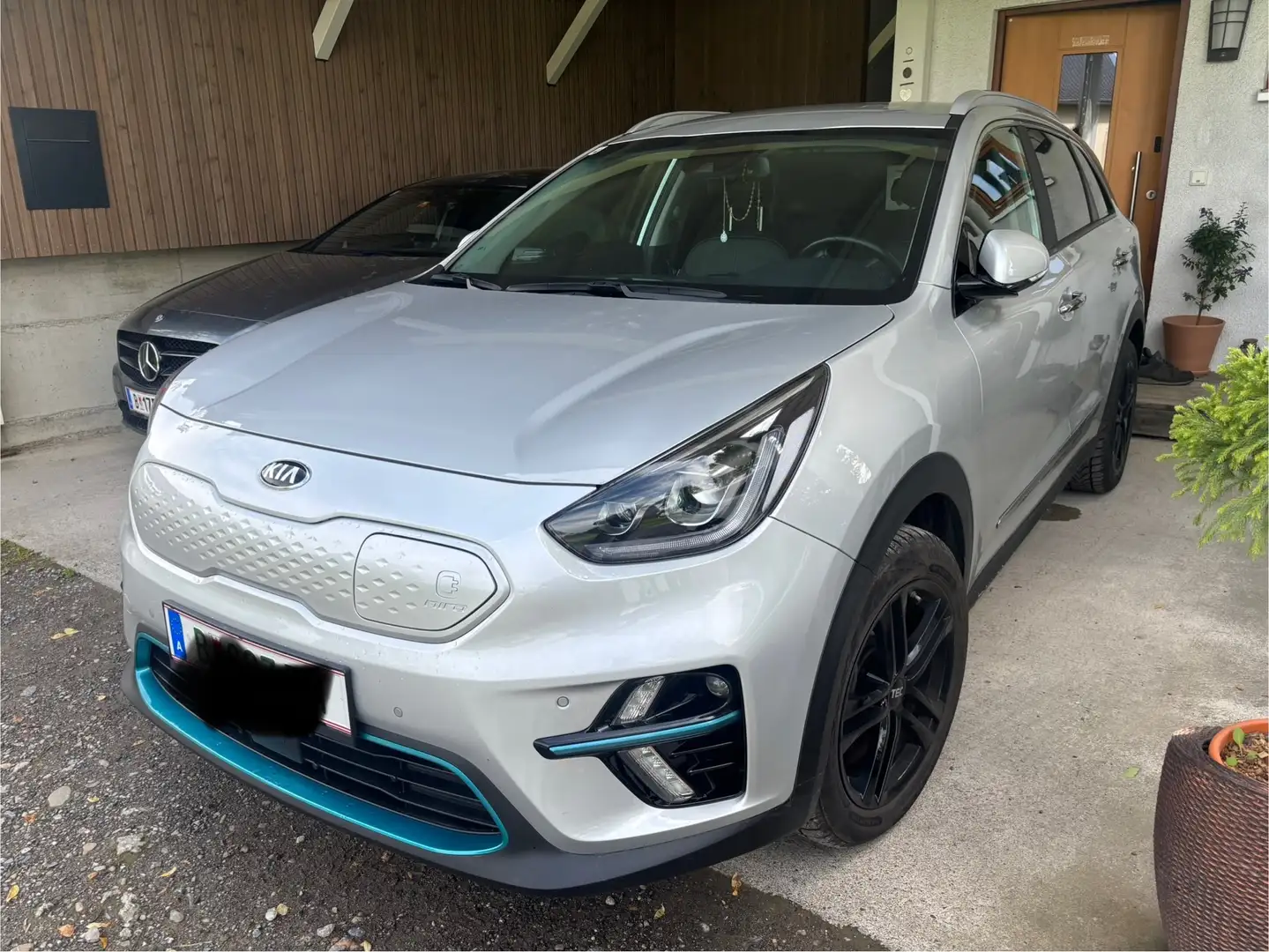 Kia e-Niro Niro EV 64kWh long Range Platin Aut. Platin Silber - 1