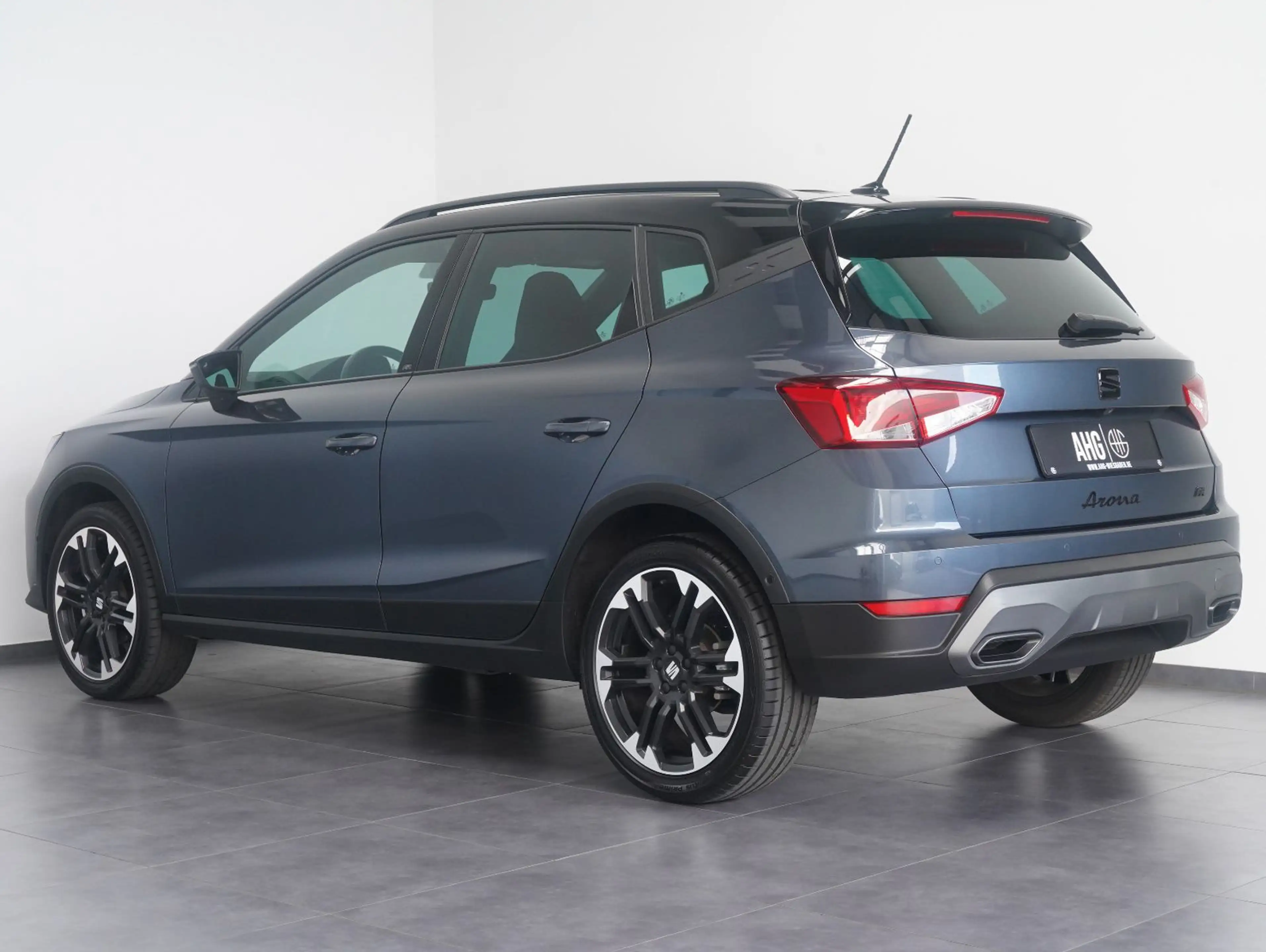 SEAT Arona 1.5 TSI 110 kW FR Black Edition — photo 3