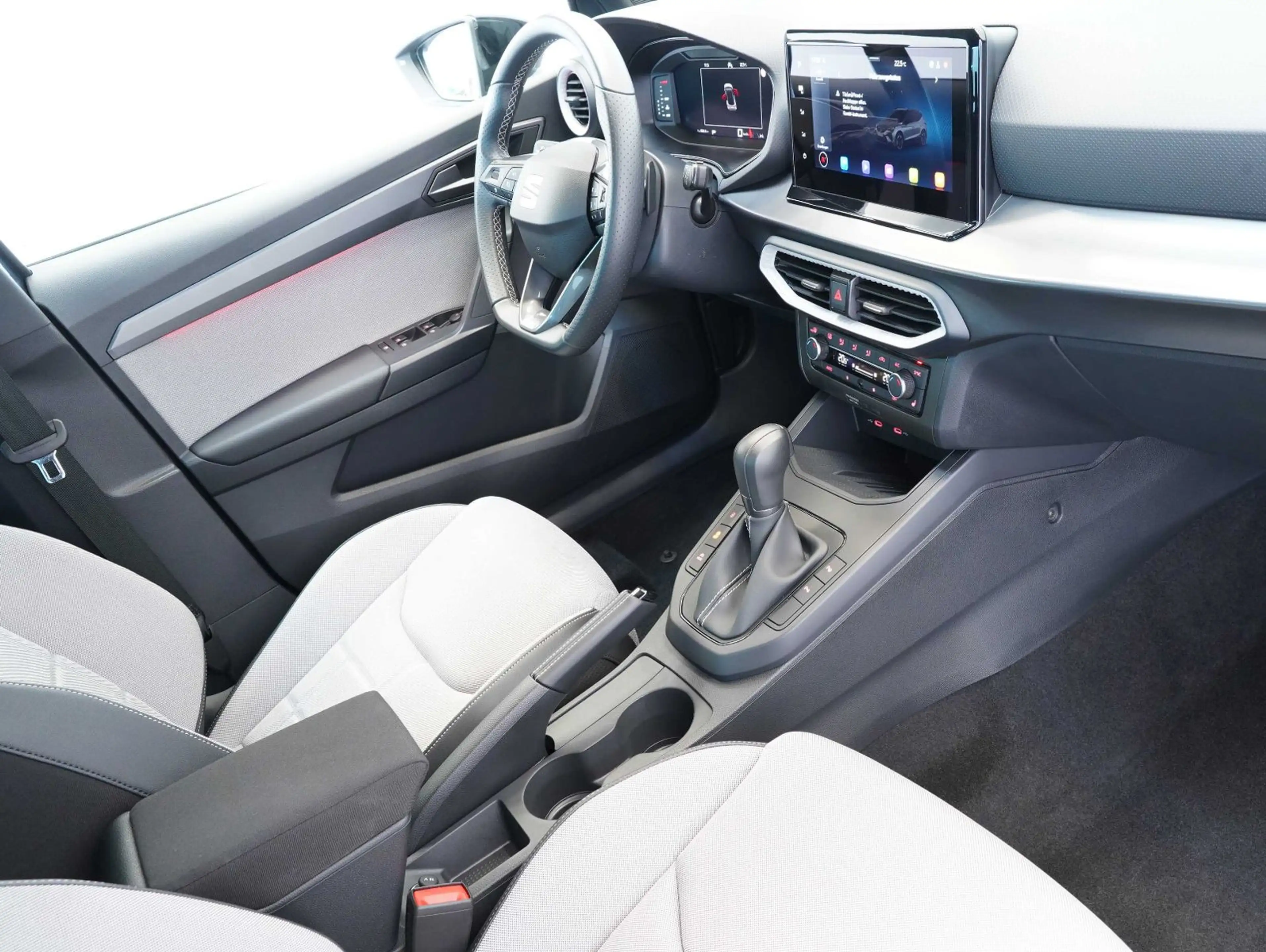 SEAT Arona 1.5 TSI 110 kW FR Black Edition — photo 12