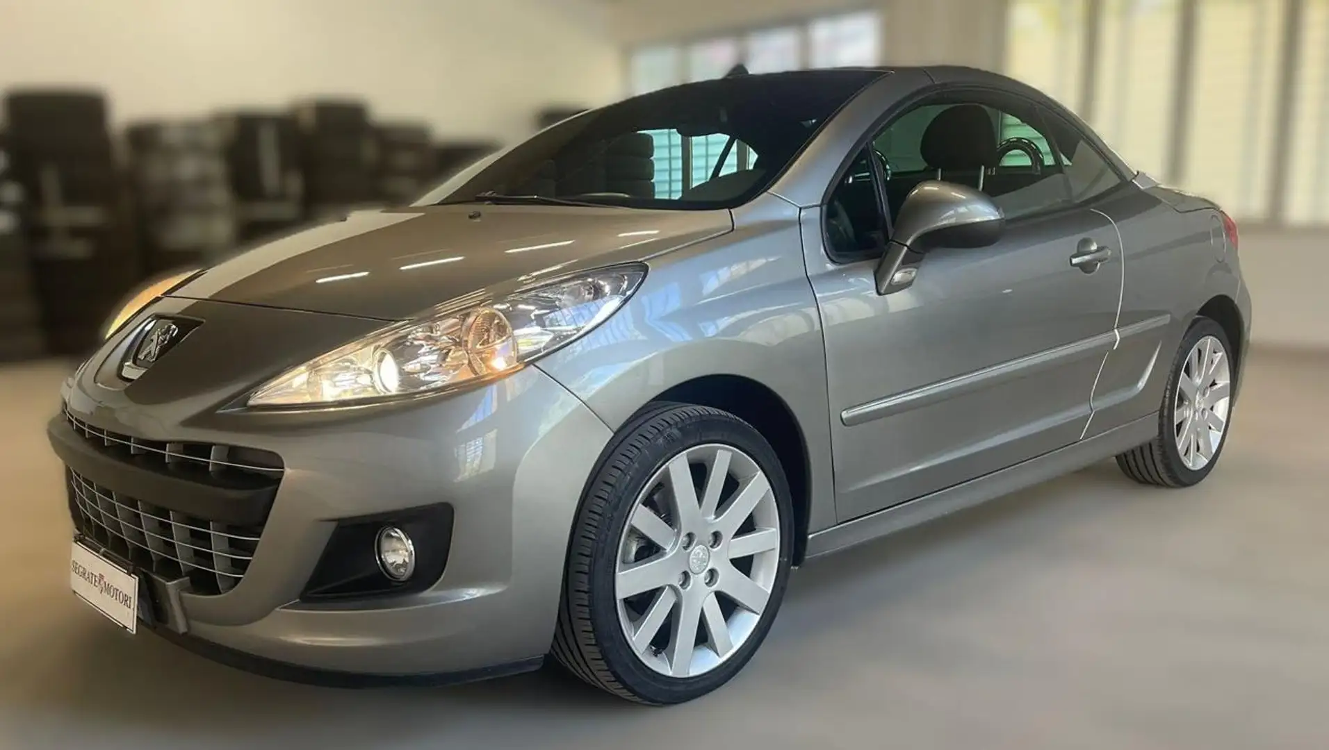 Peugeot 207 1.6 VTi 120CV CC Allure Gris - 1