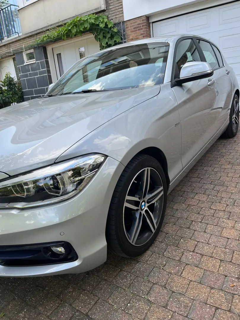 BMW 118 118iA Sport Line Argent - 1
