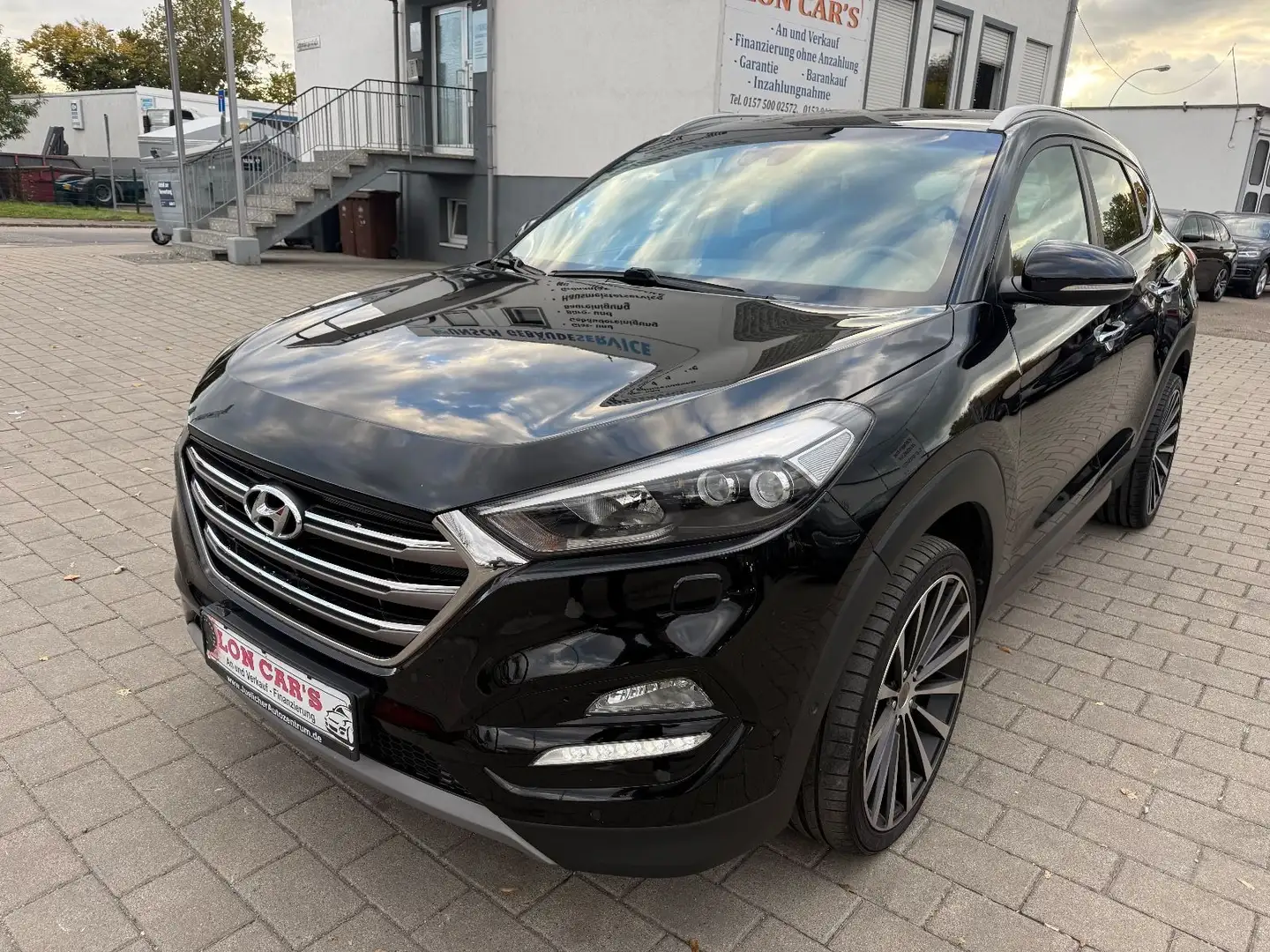 Hyundai TUCSON Premium 4WD/Navi/Xenon/Kamera/Leder Noir - 1