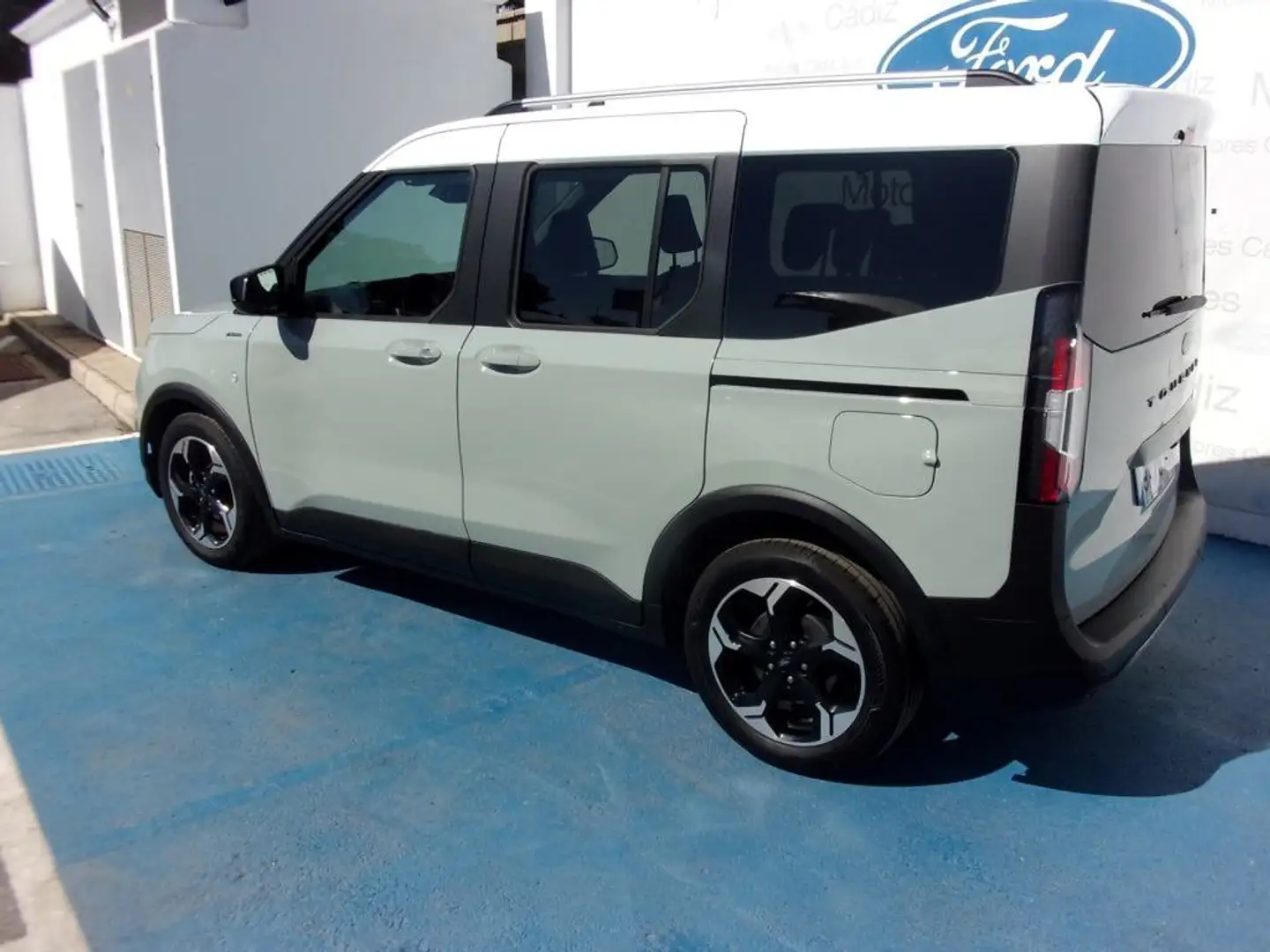 Ford Tourneo Courier 1.0 Ecoboost Active - 2