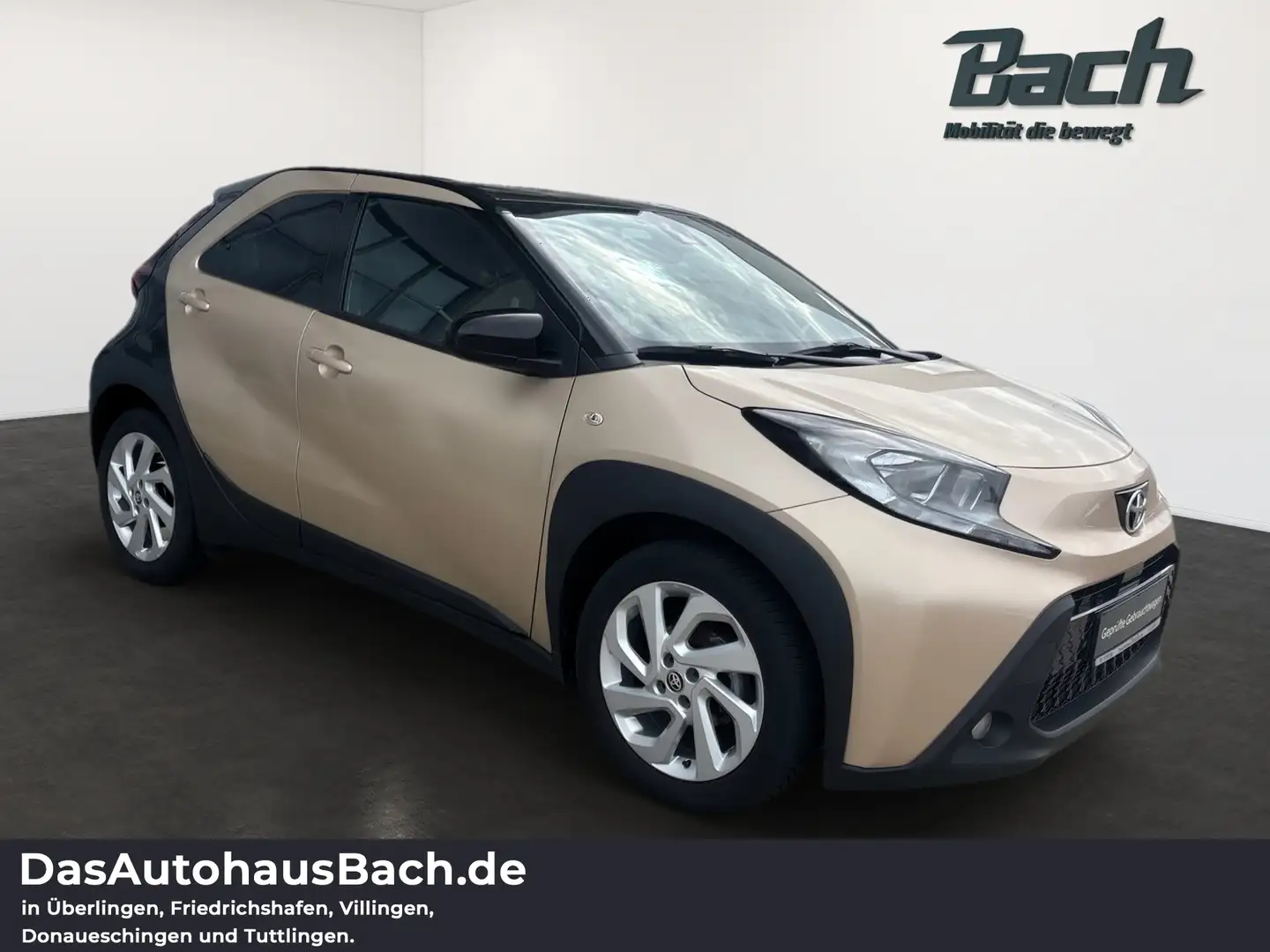 Toyota Aygo X 1.0-l-VVT-i 5-Türer Pulse Bej - 2