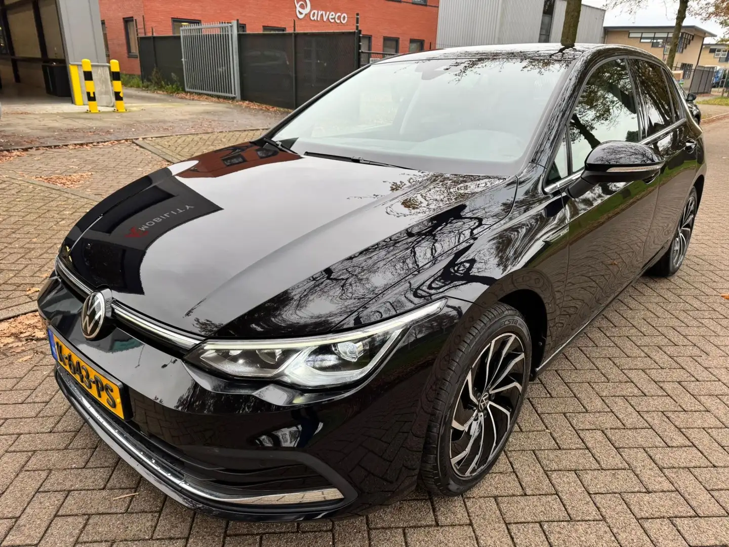 Volkswagen Golf 1.5 eTSI Style 2021 AUT Sfeerverlichting Zwart - 1