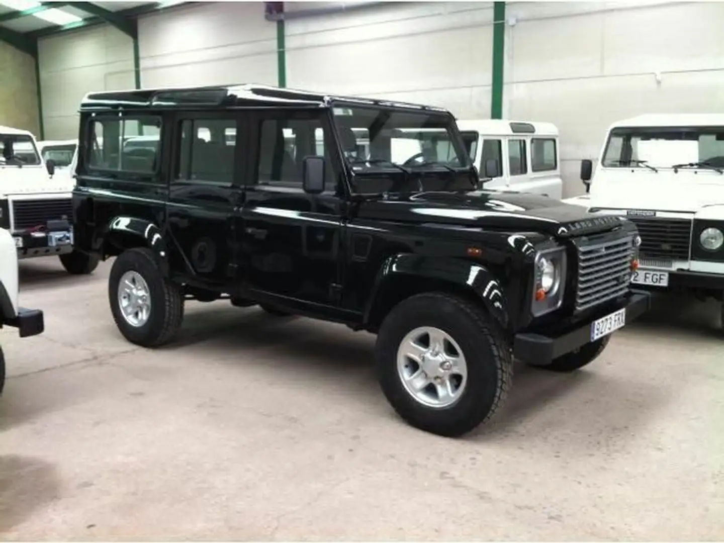 Land Rover Defender 110 SW E Fekete - 1