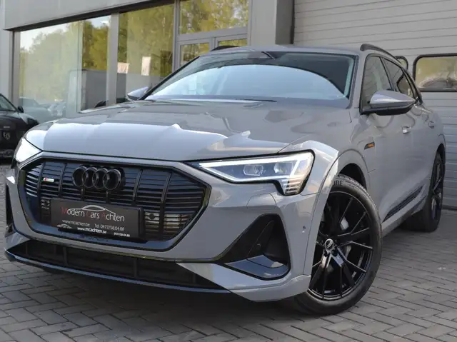Audi e-tron E-Tron 55 Quattro S line. All black. Nardo.