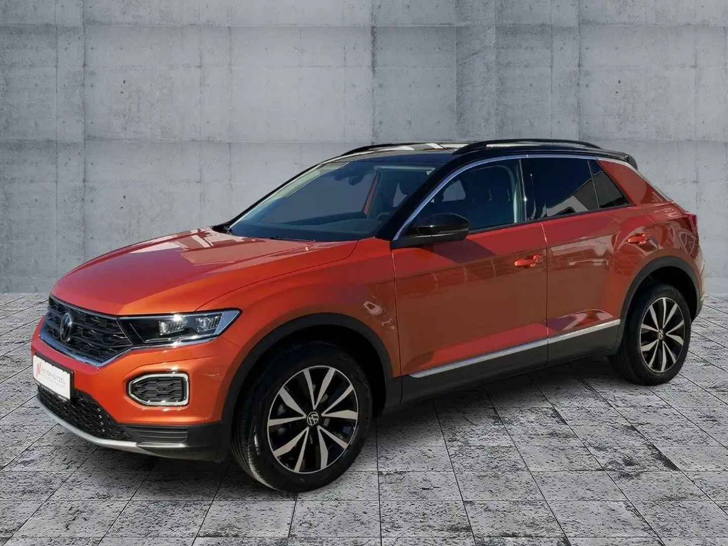Volkswagen T-Roc 1.0 TSI STYLE LED+DAB+BT+SHZ+PDC+MFL+PANO Orange - 2