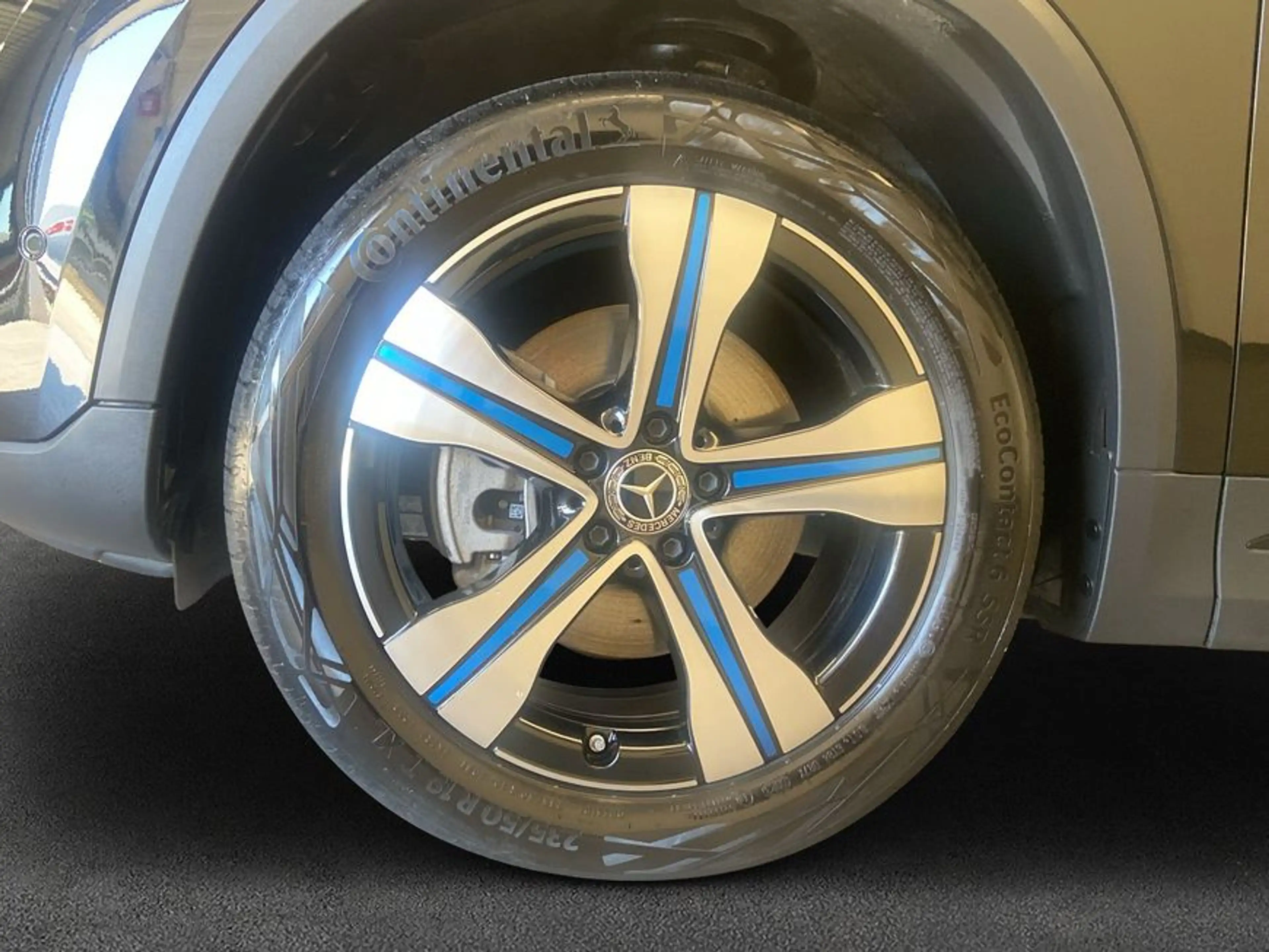 Mercedes-Benz EQA 300 EQA — photo 8