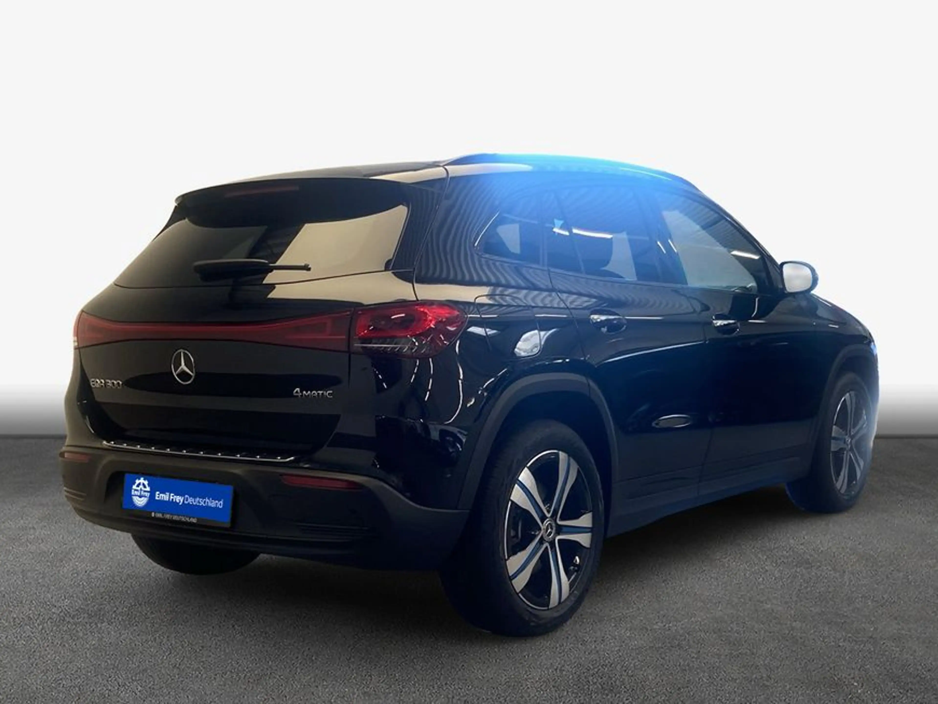 Mercedes-Benz EQA 300 EQA — photo 2