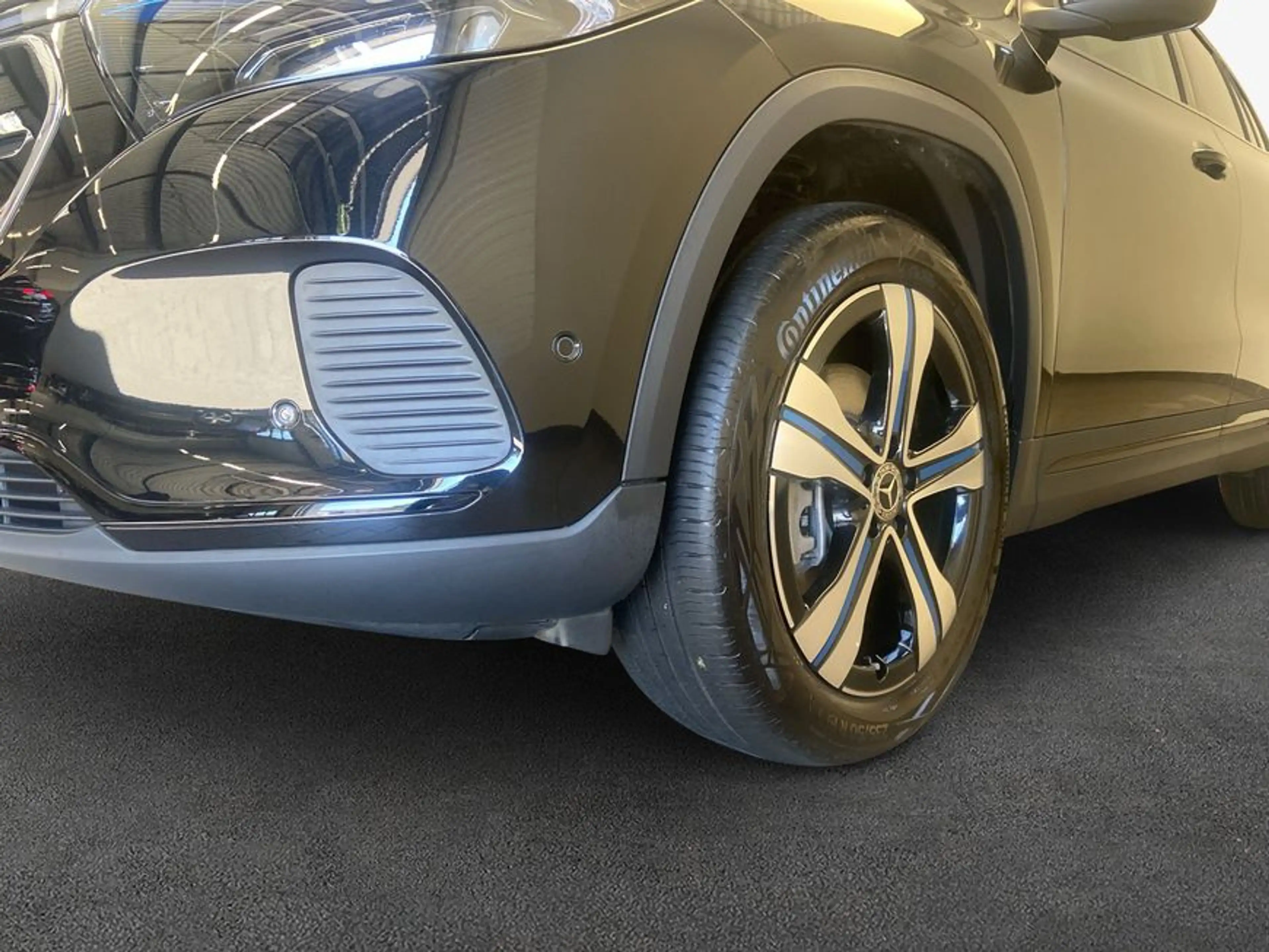 Mercedes-Benz EQA 300 EQA — photo 7