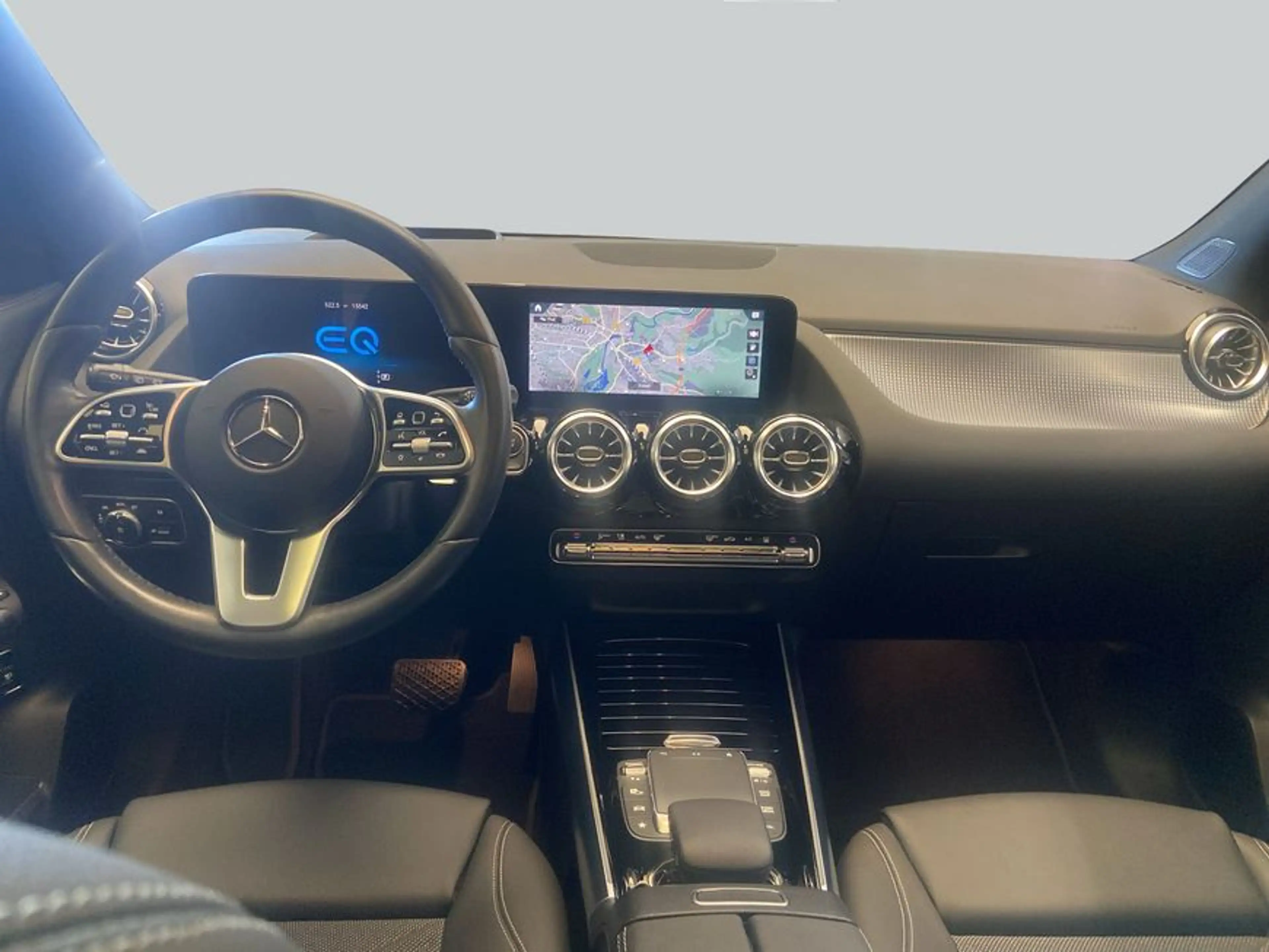 Mercedes-Benz EQA 300 EQA — photo 14