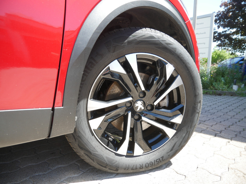 Peugeot e-2008 — photo 5