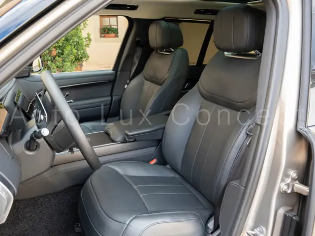 Land Rover Range Rover view 10