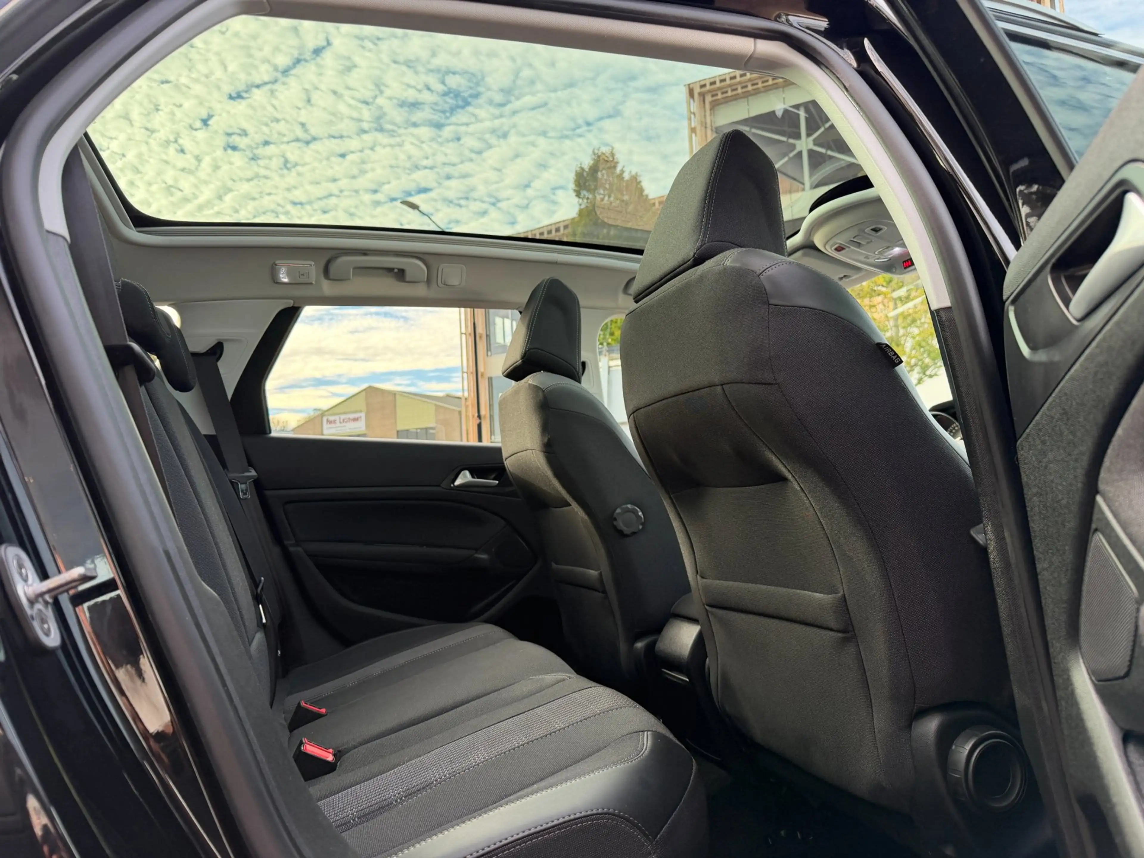 Peugeot 308 SW 1.2 PureTech Blue Lease Premium AUT|ACC|PANO — photo 10