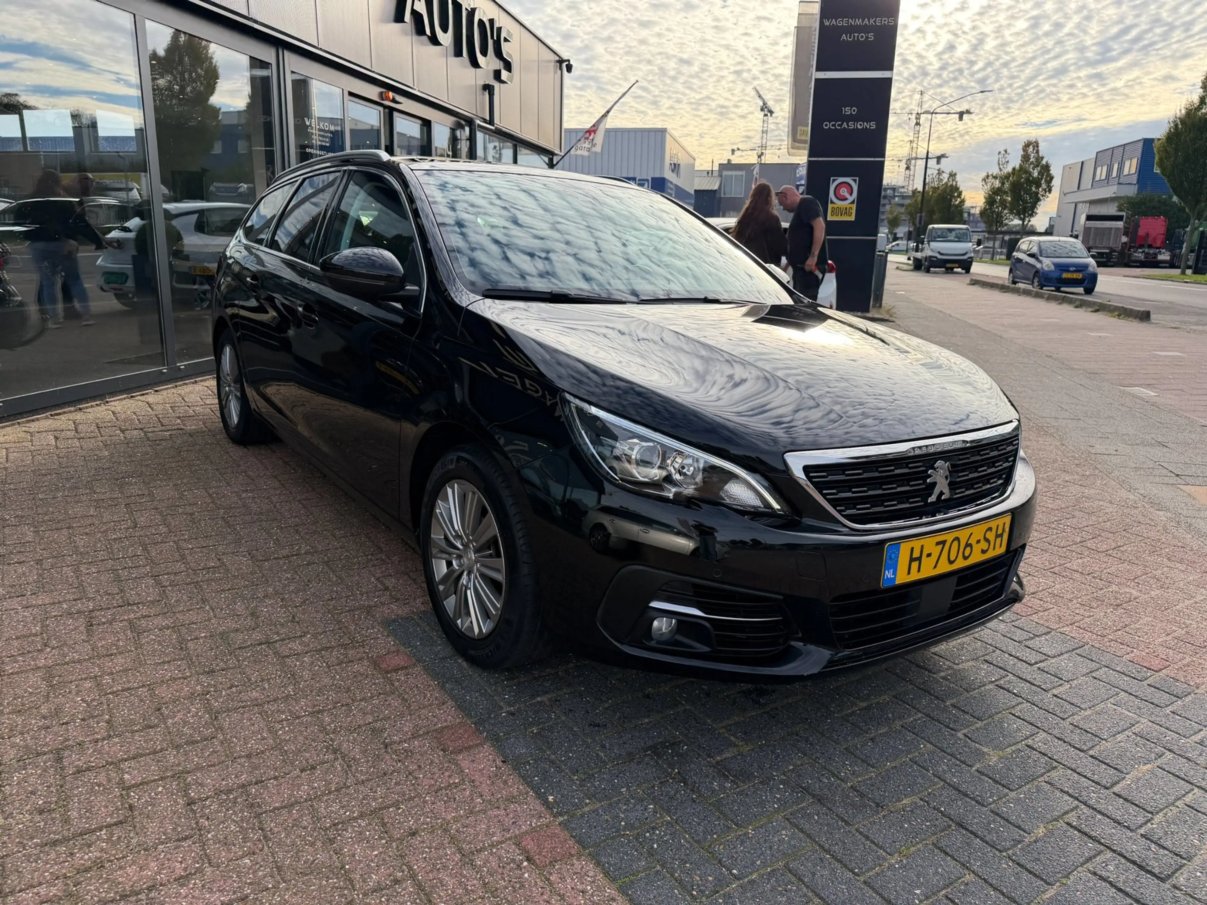 Peugeot 308 SW 1.2 PureTech Blue Lease Premium AUT|ACC|PANO — photo 6