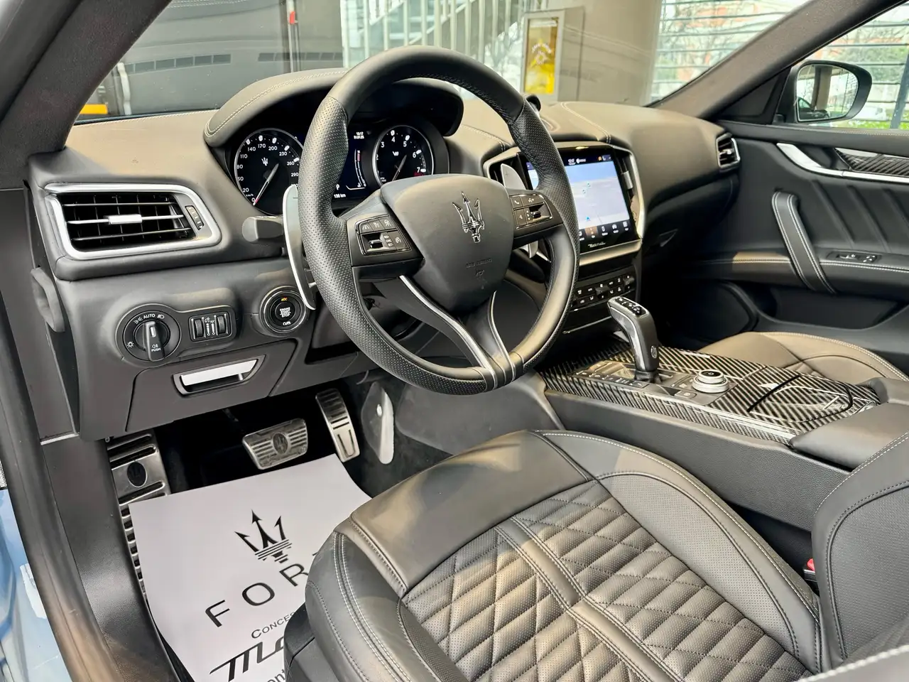 Maserati Ghibli 2023 — фото 9