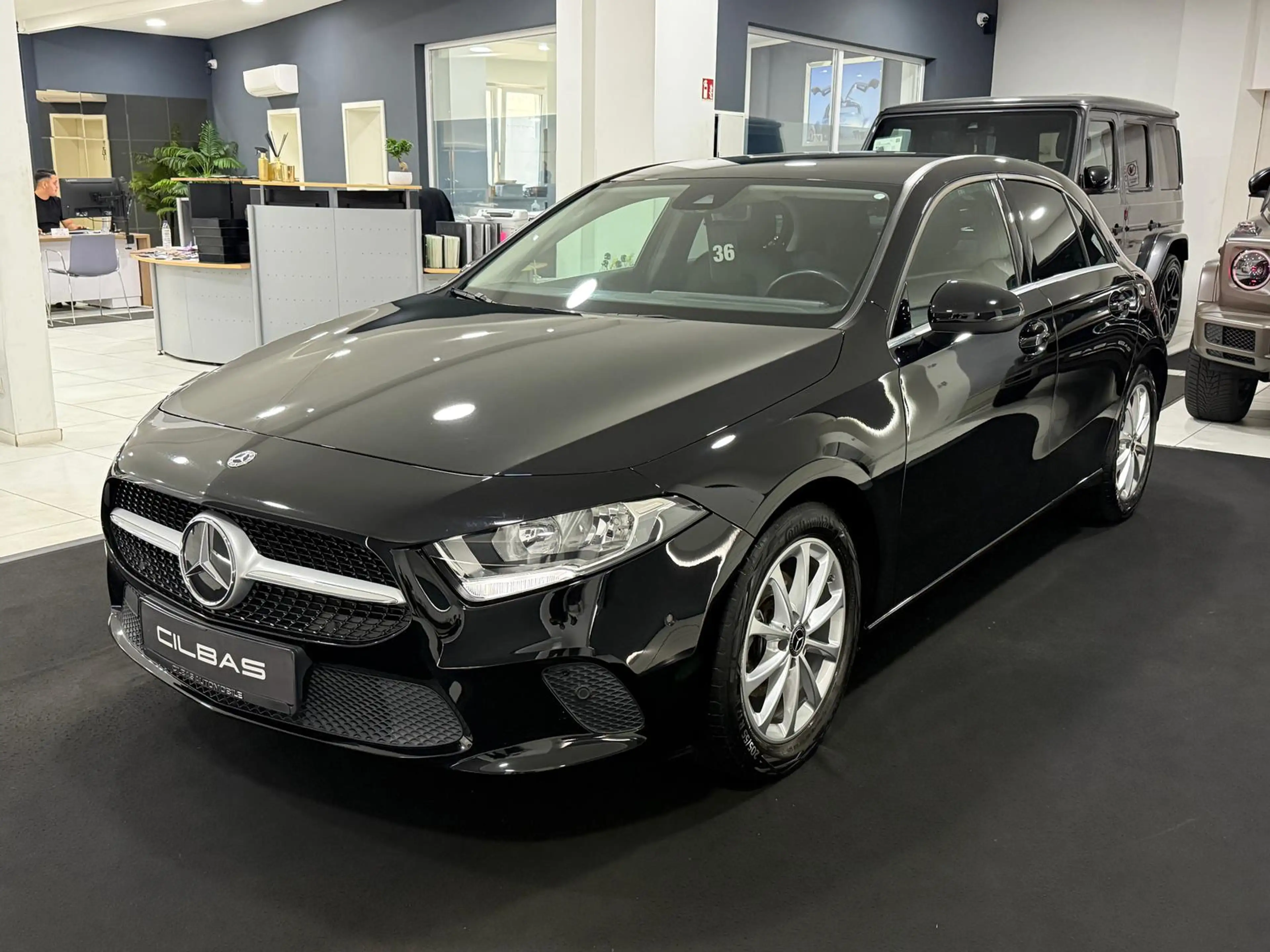 Mercedes-Benz A 180 STYLE*KAMERA*AHK*SHZ*CARPLAY*8xBEREIFT* — photo 2